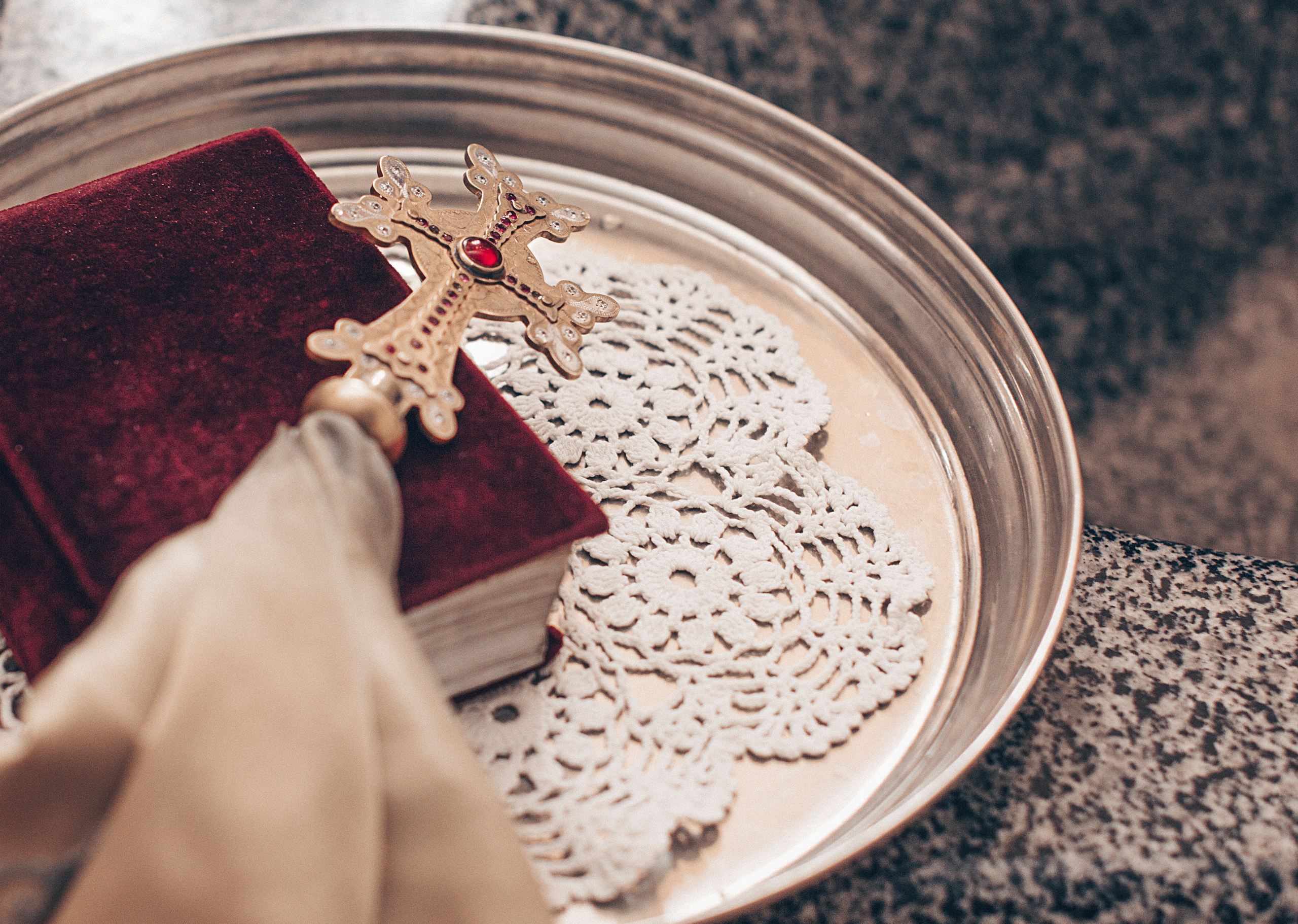 Крещение Даниэлы в Армянской Апостольской Церкви. Свадебный и семейный фотограф/видеограф в Краснодаре Наталья Осинская