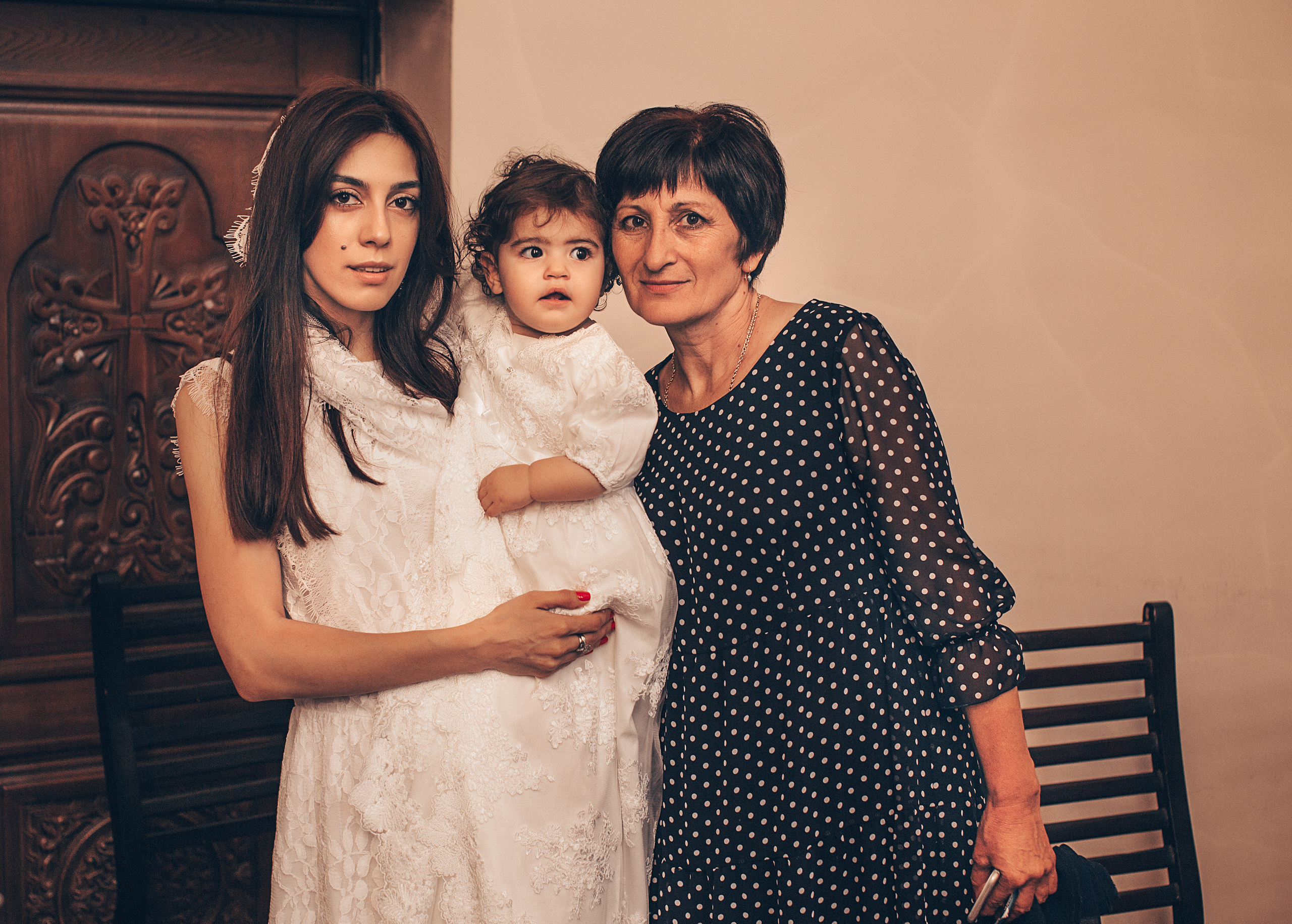 Крещение Даниэлы в Армянской Апостольской Церкви. Свадебный и семейный фотограф/видеограф в Краснодаре Наталья Осинская