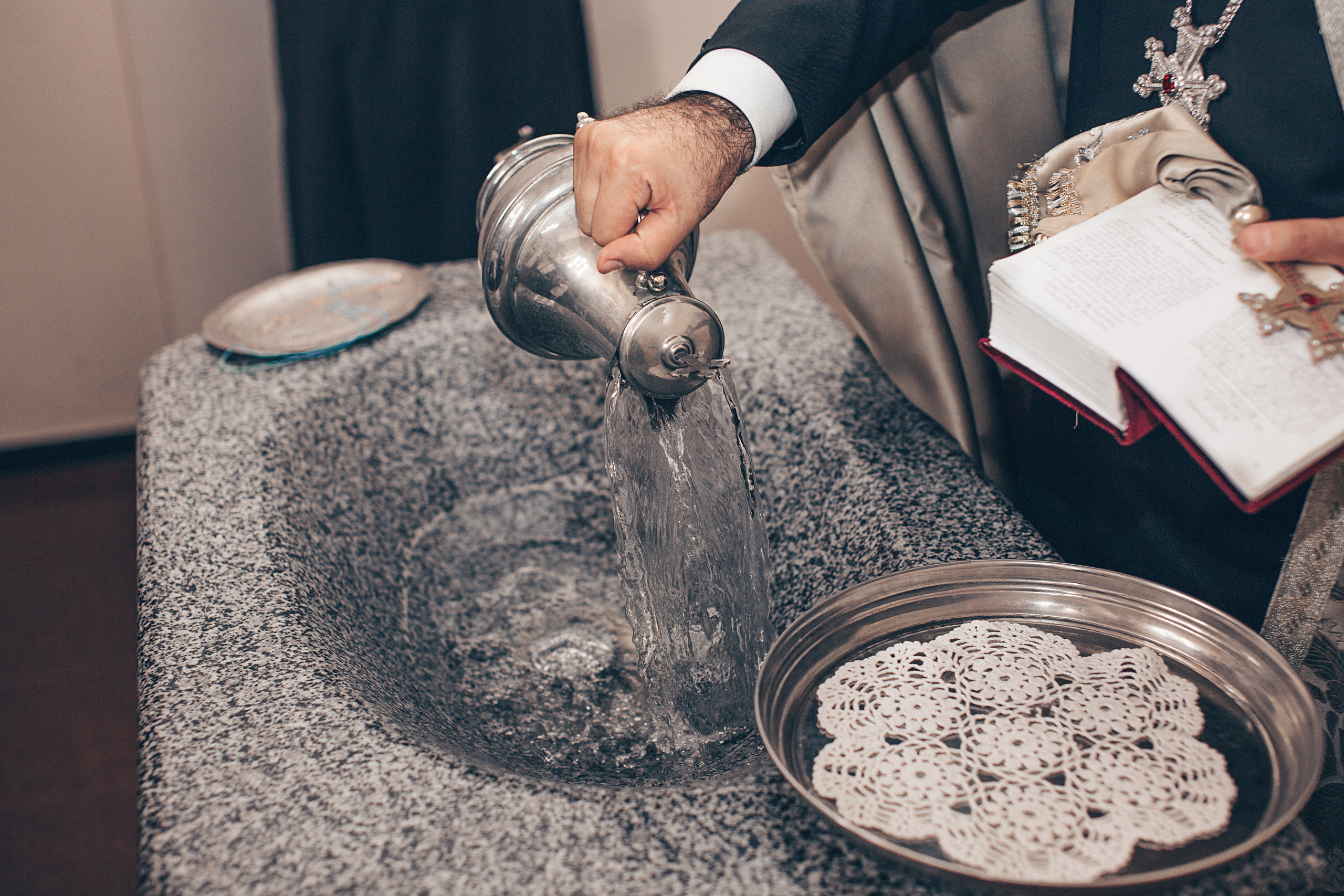 Крещение Даниэлы в Армянской Апостольской Церкви. Свадебный и семейный фотограф/видеограф в Краснодаре Наталья Осинская