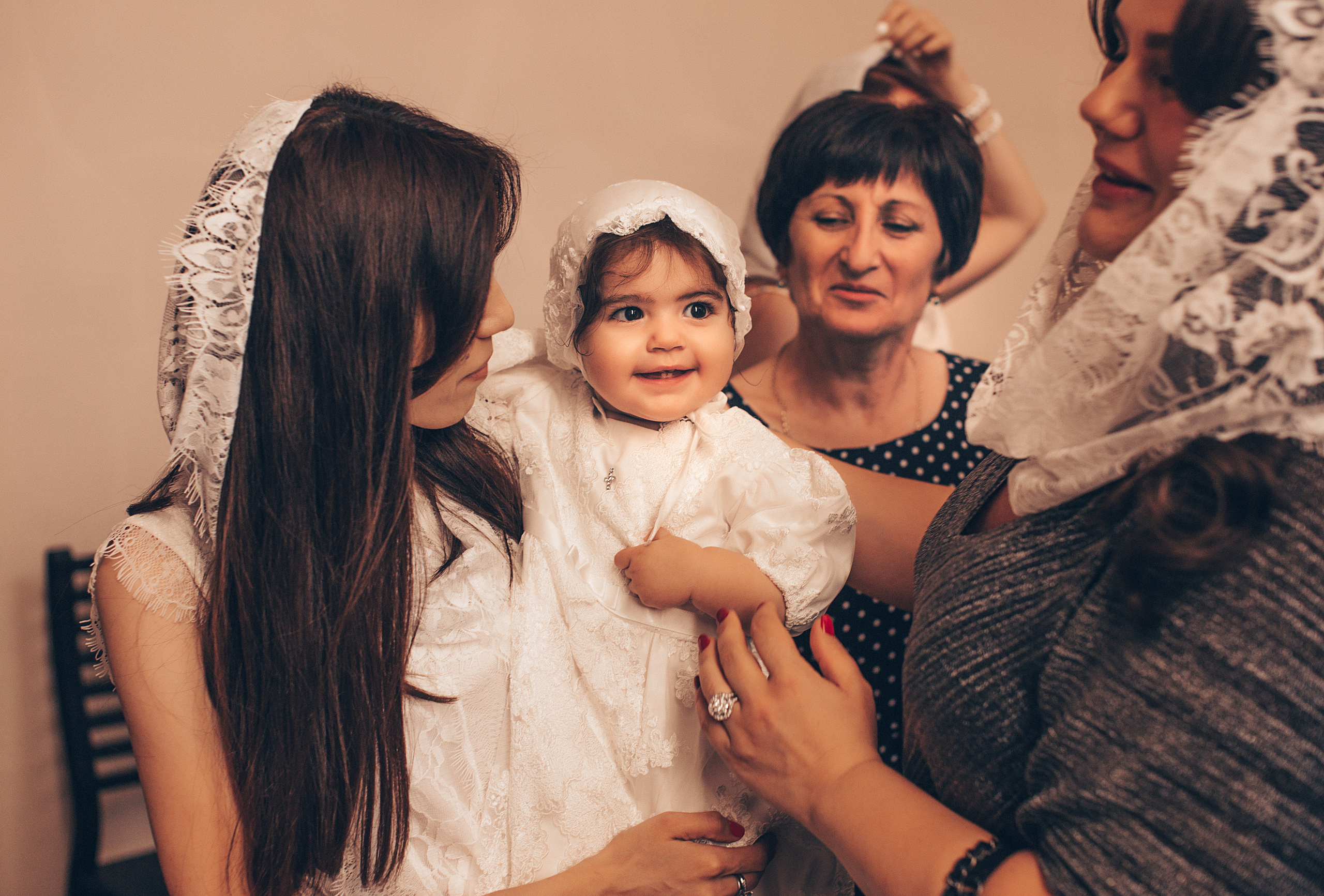 Крещение Даниэлы в Армянской Апостольской Церкви. Свадебный и семейный фотограф/видеограф в Краснодаре Наталья Осинская