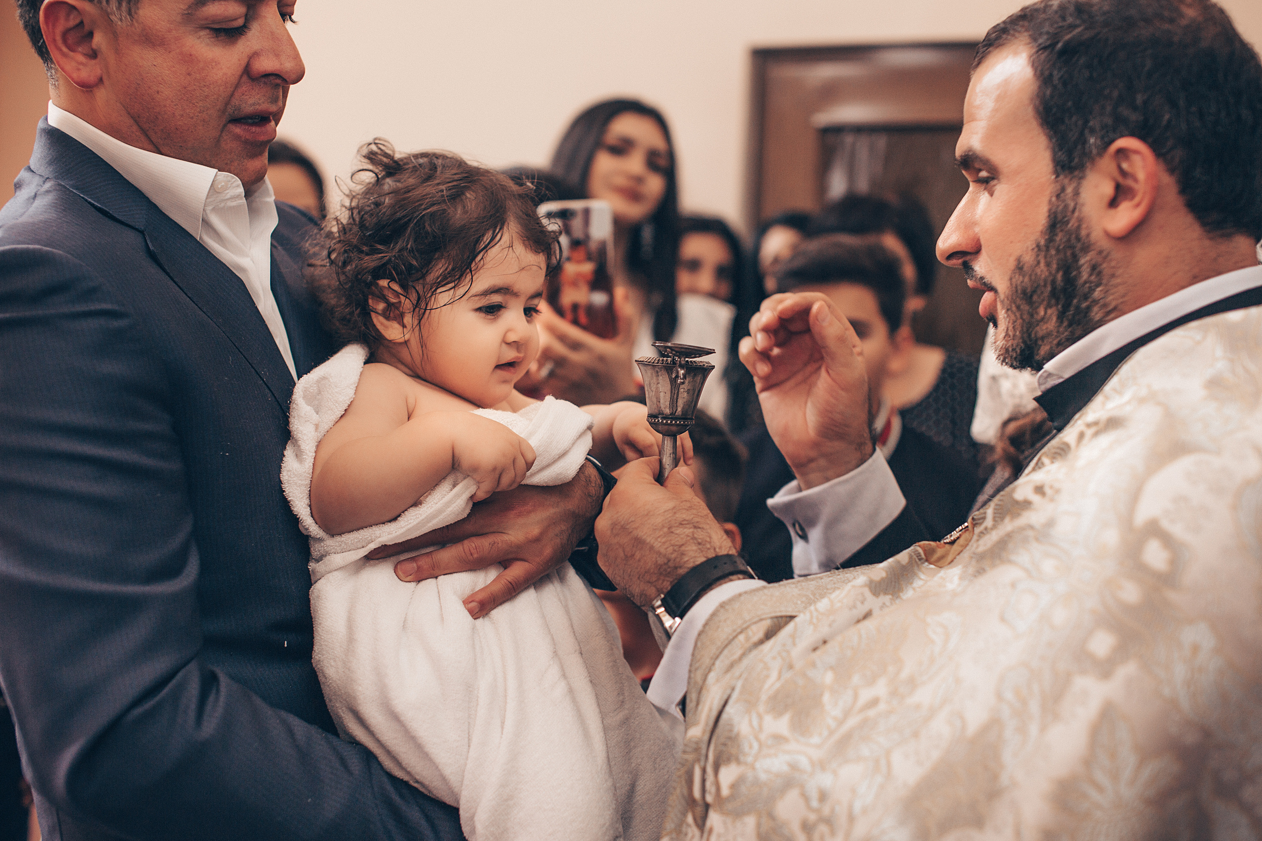 Крещение Даниэлы в Армянской Апостольской Церкви. Свадебный и семейный фотограф/видеограф в Краснодаре Наталья Осинская