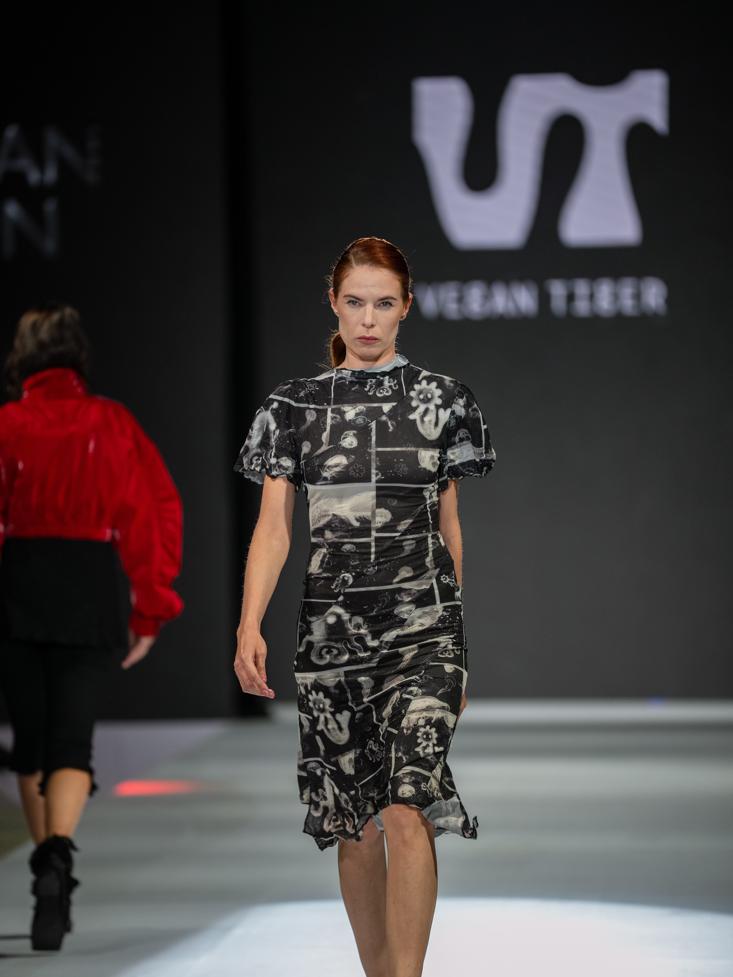 EURASIAN FASHION WEEK Vegan Tiger. Сайт Алматинского НЮ АРТ, будуар и фэшн фотографа Дениса Карпенко