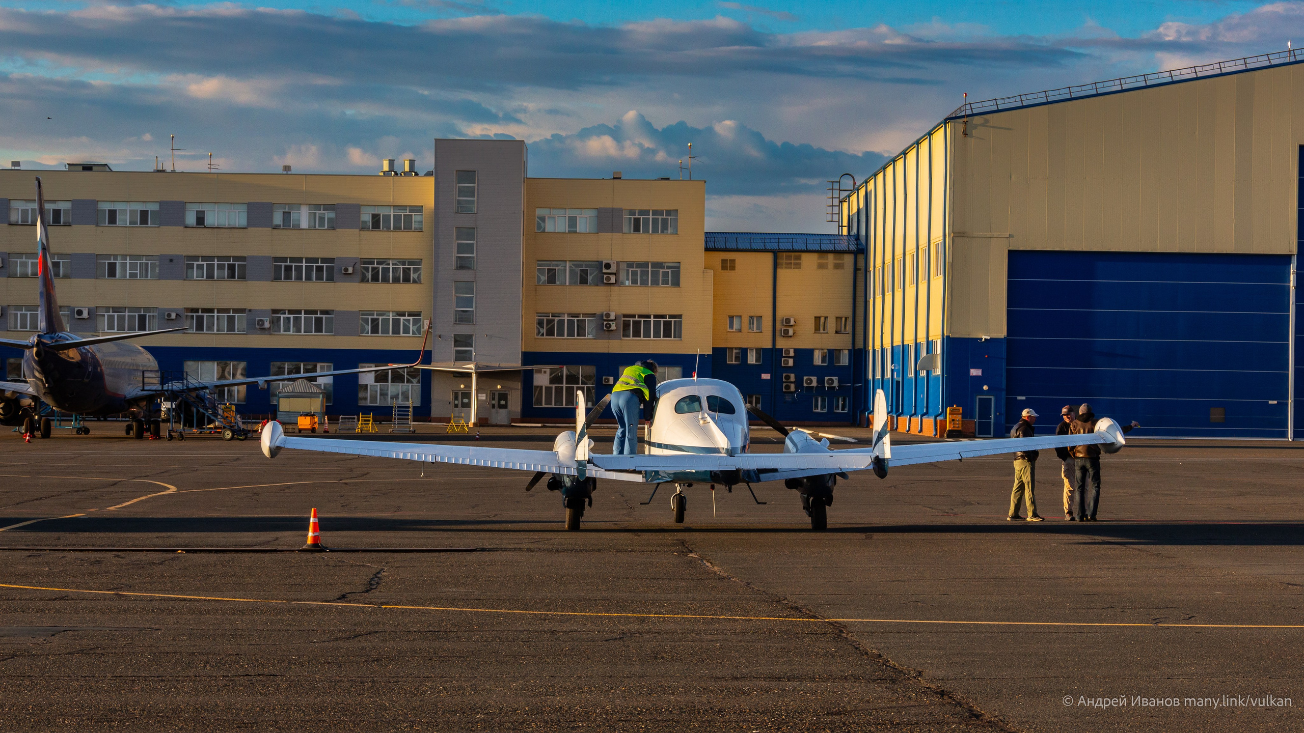 Перелёт на Байконур в 2026 г на самолётах АОН. Фотоальбом показывающий увлекательный мир авиации и мир медведей Андрея Иванова
