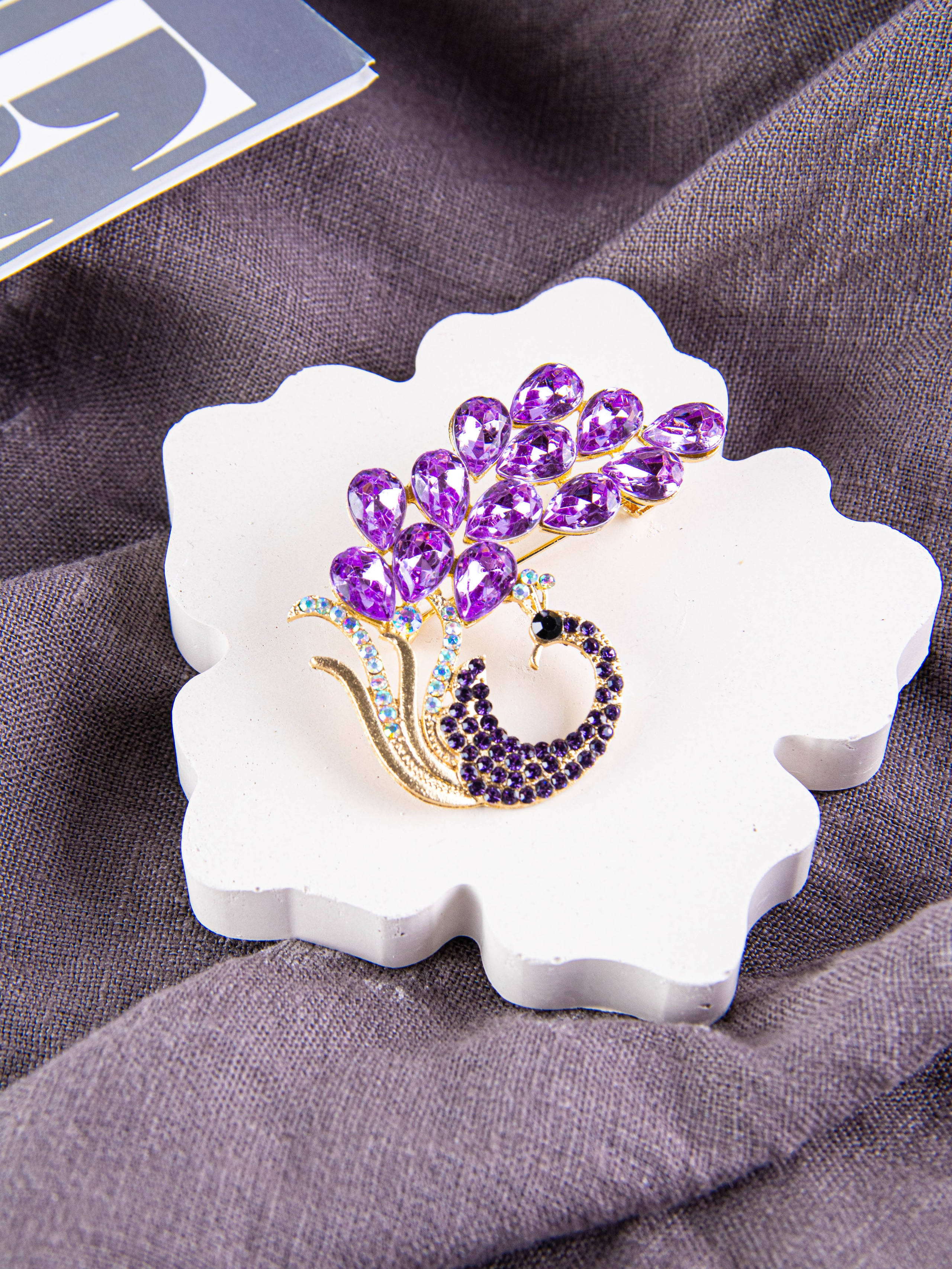 Брошь. «Матрица»