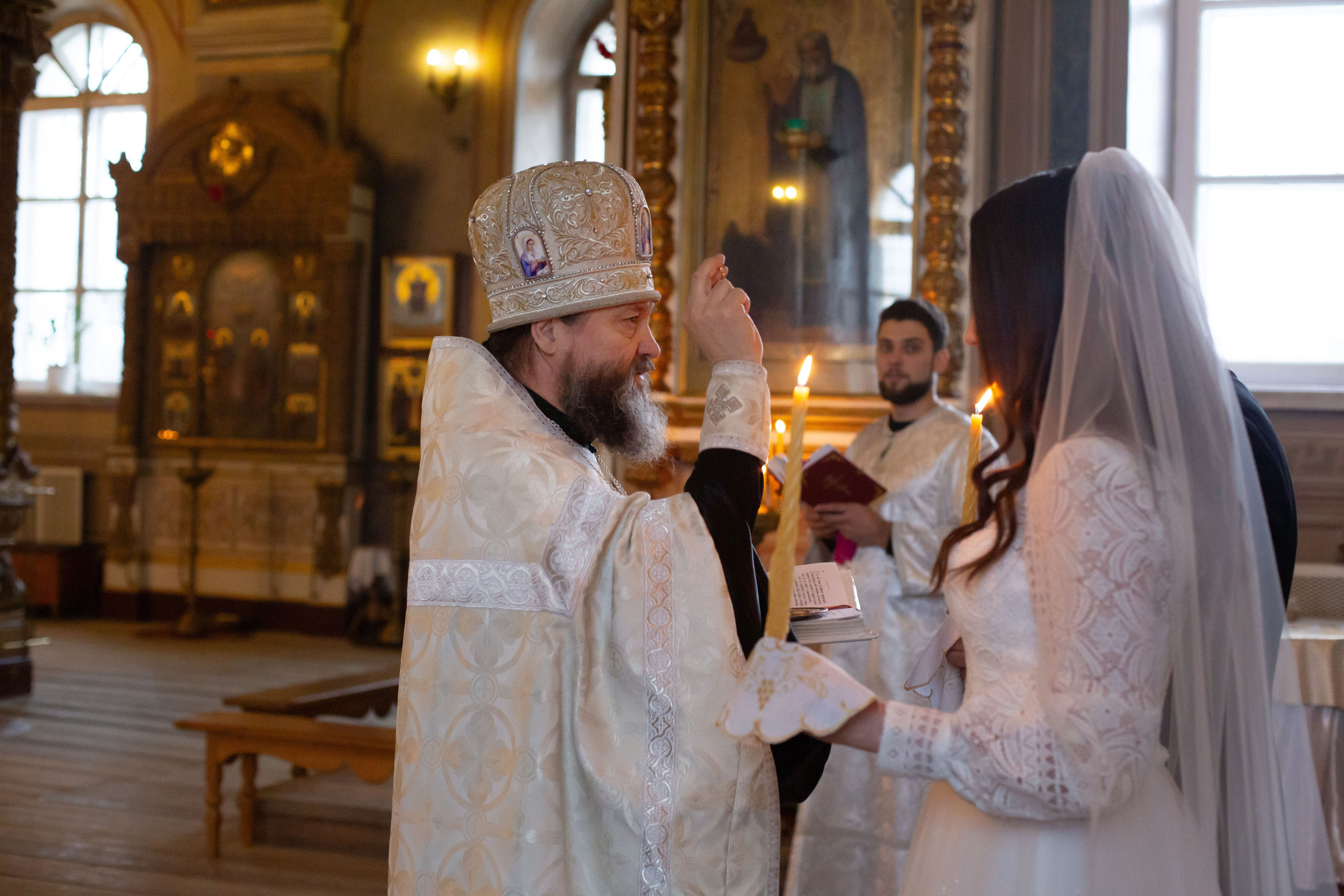 Венчание Дмитрий и Елена Воскресенский храм. Семейный и детский фотограф Анна Петракова