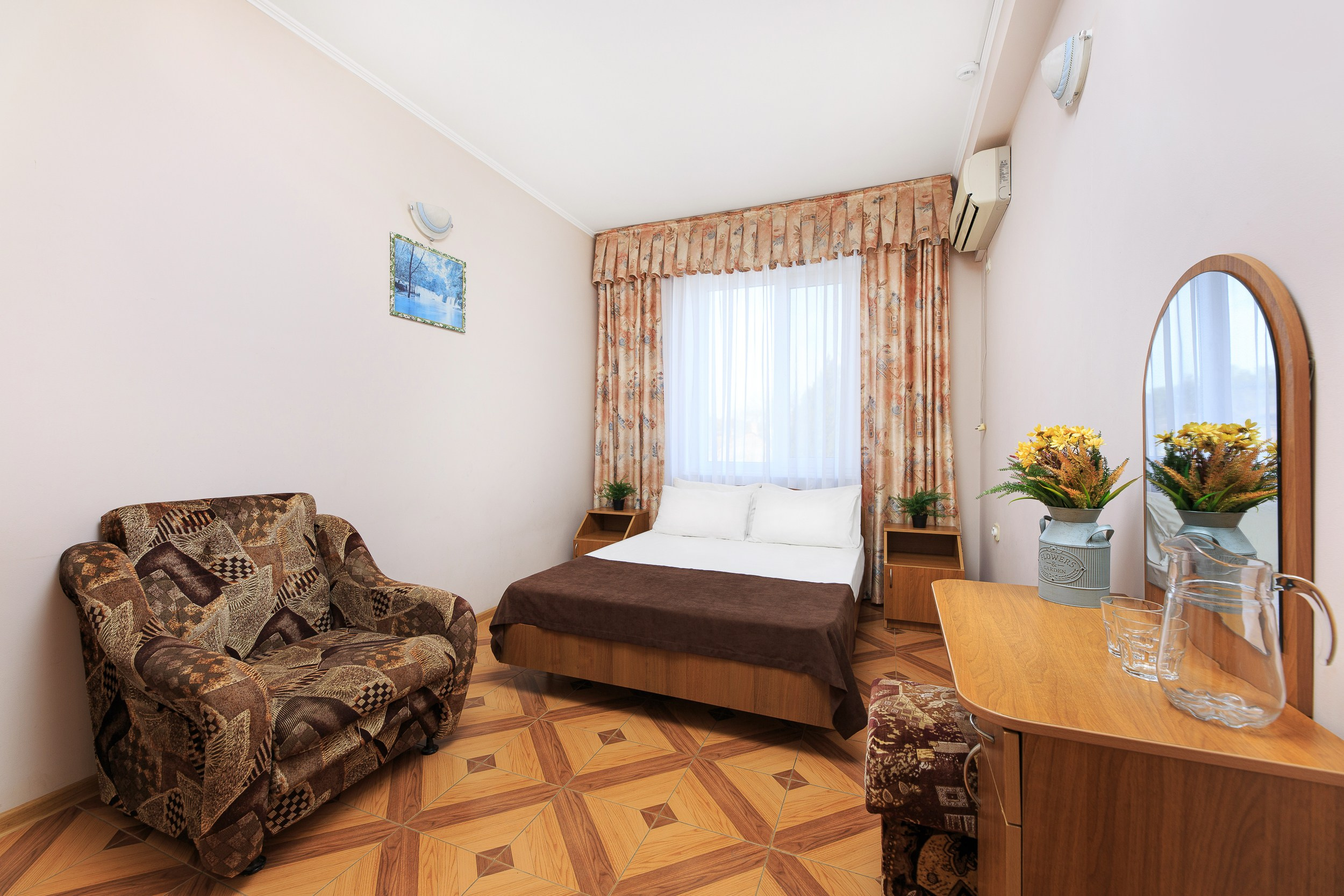 Фотосъёмка номеров с дополнительным освещением. Профессиональная фотосъёмка интерьеров, предметная фотосессия еды для меню г. Анапа