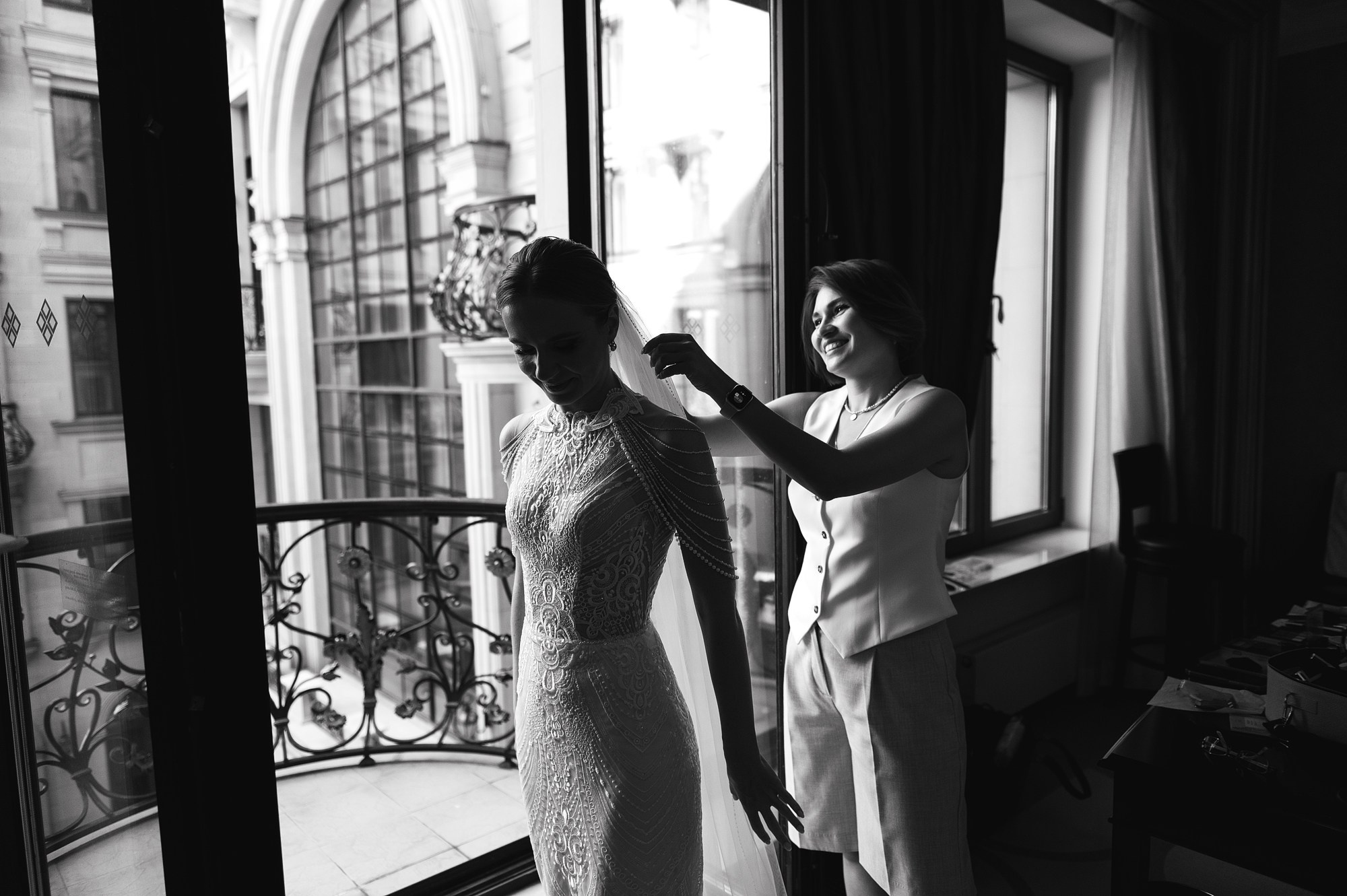 Утро невесты в красивом отеле в Москве.