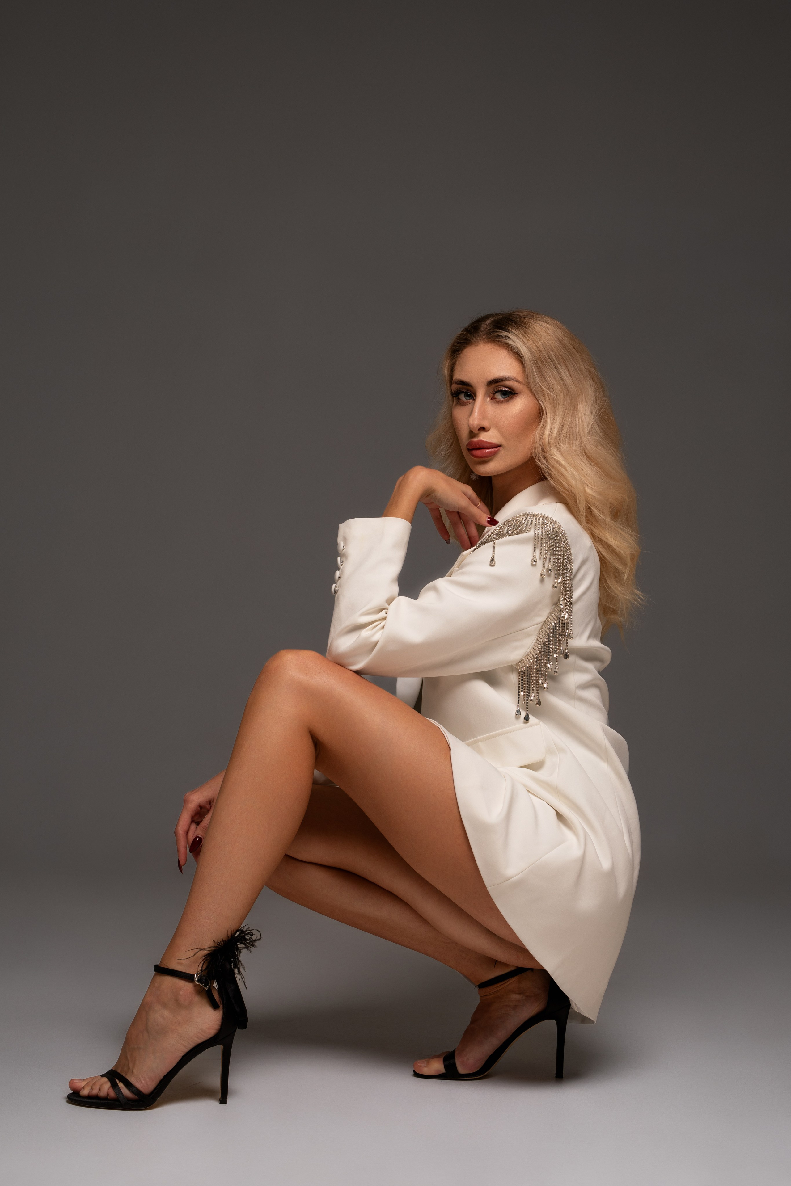 Студийная съемка с Яной на циклораме в формате для «себя»