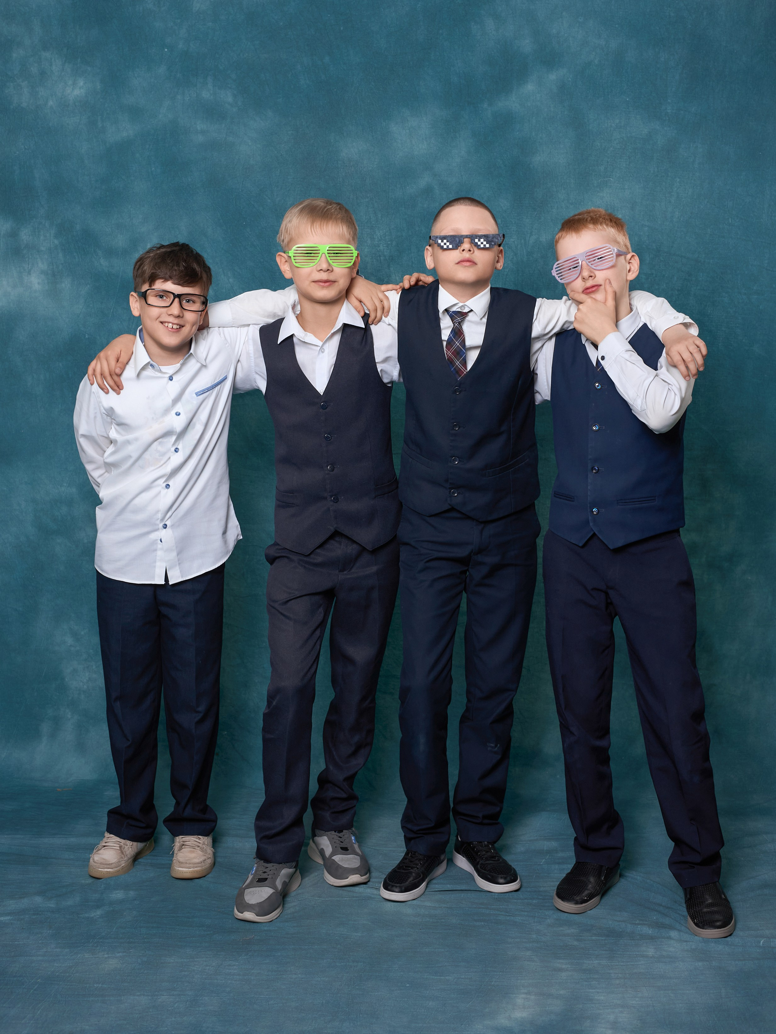 Школьный альбом "Кубы бирюза". Выпускные альбомы в Тюмени для школ, садов, вузов спортивных секций