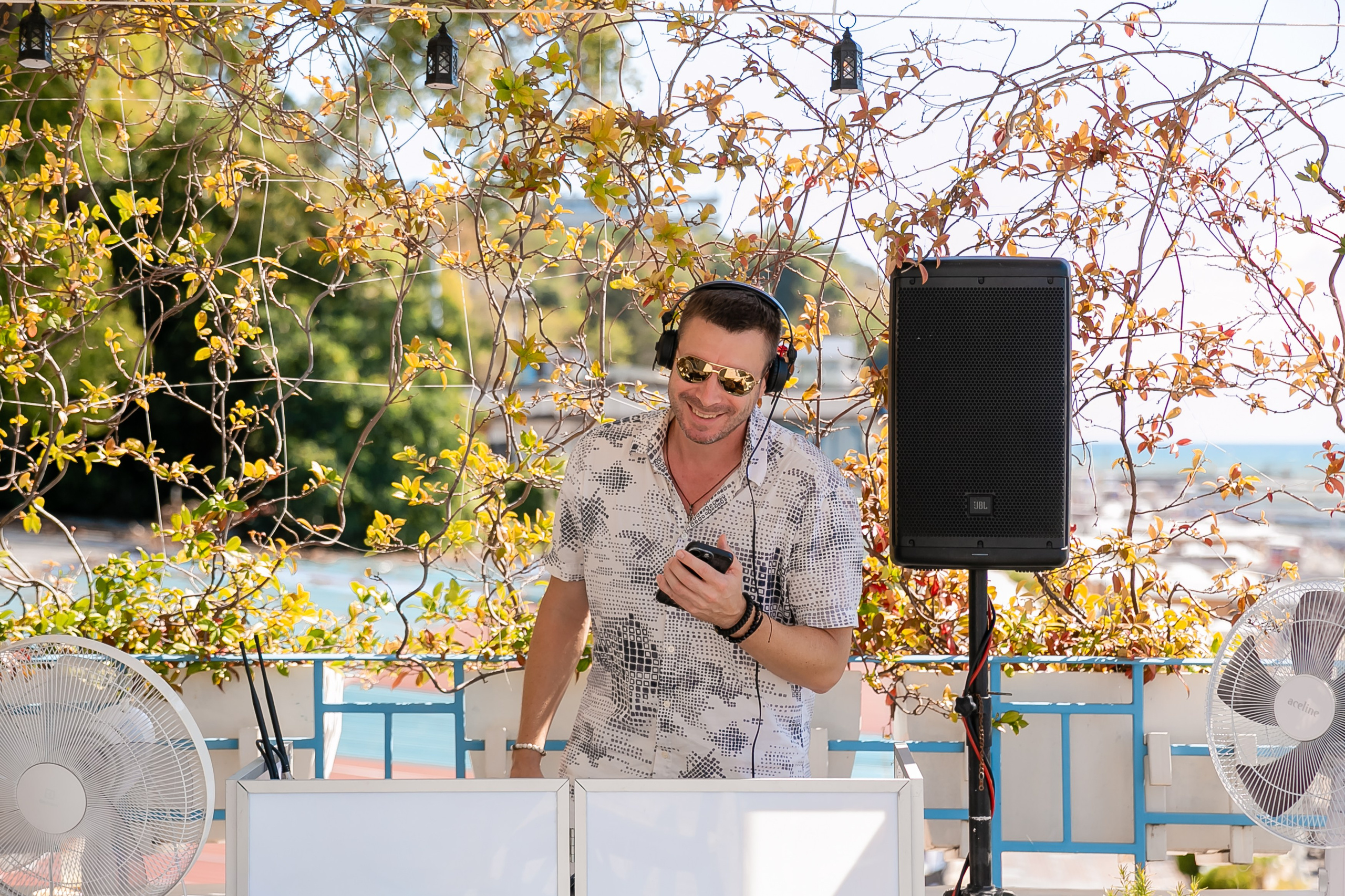 «Похмельный рейв» в ресторане DELMAR. Репортажный фотограф в Ялте Алексей Семёнов