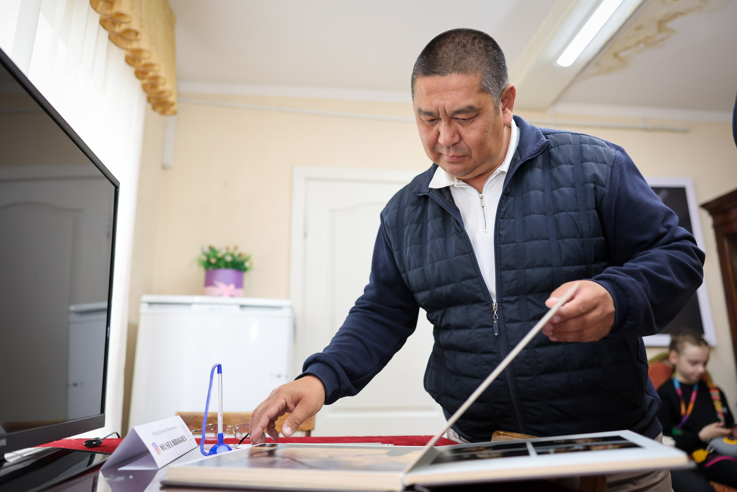 Фотовыставка к 1 июня 2025 «Мир детства». Детский и семейный фотограф в Павлодаре Оксана Солей. Школа моделей