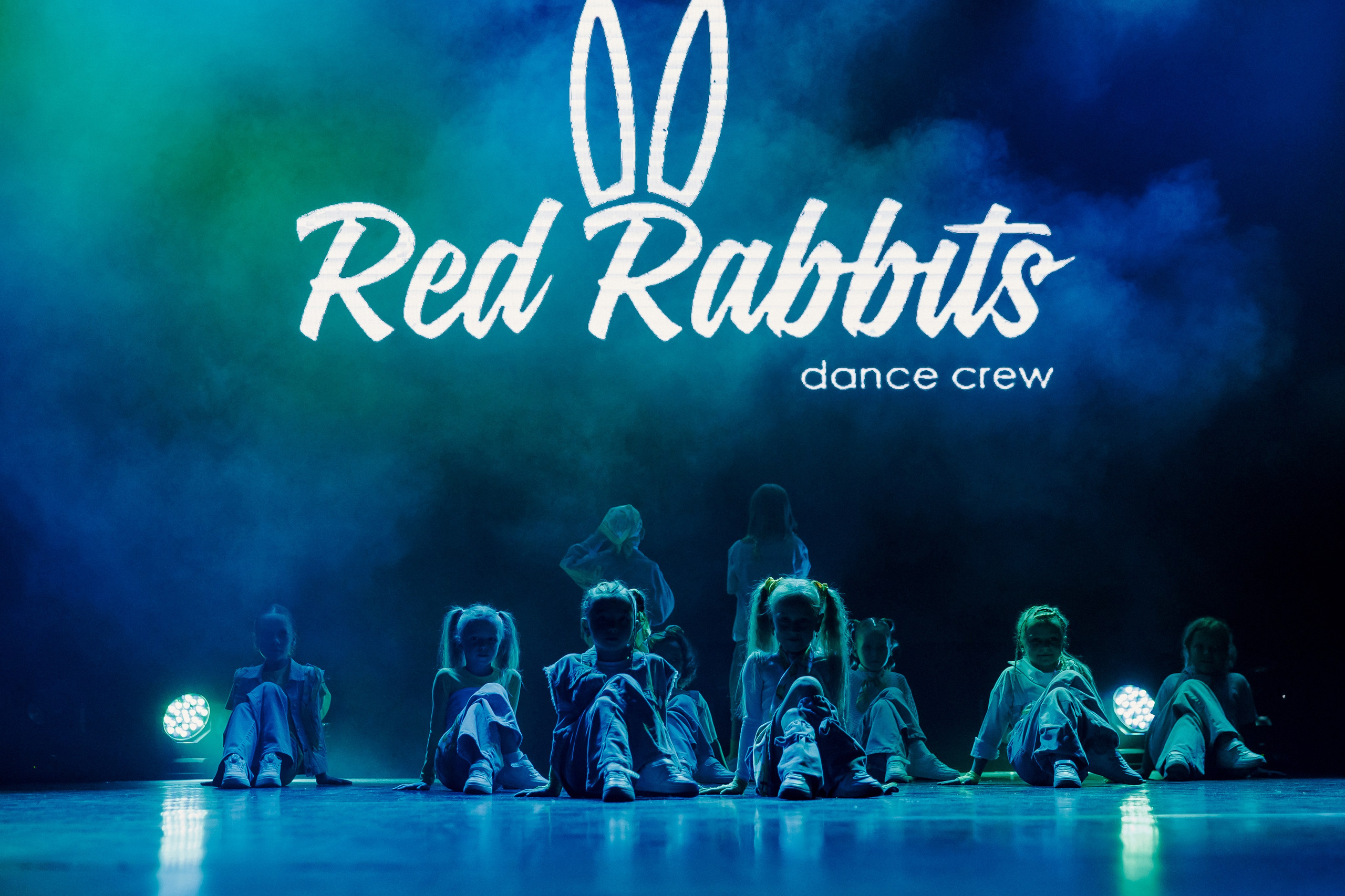 Отчётный концерт танцевальной школы «Red Rabbits» 2025. Лёшка Варзегов — фотограф
