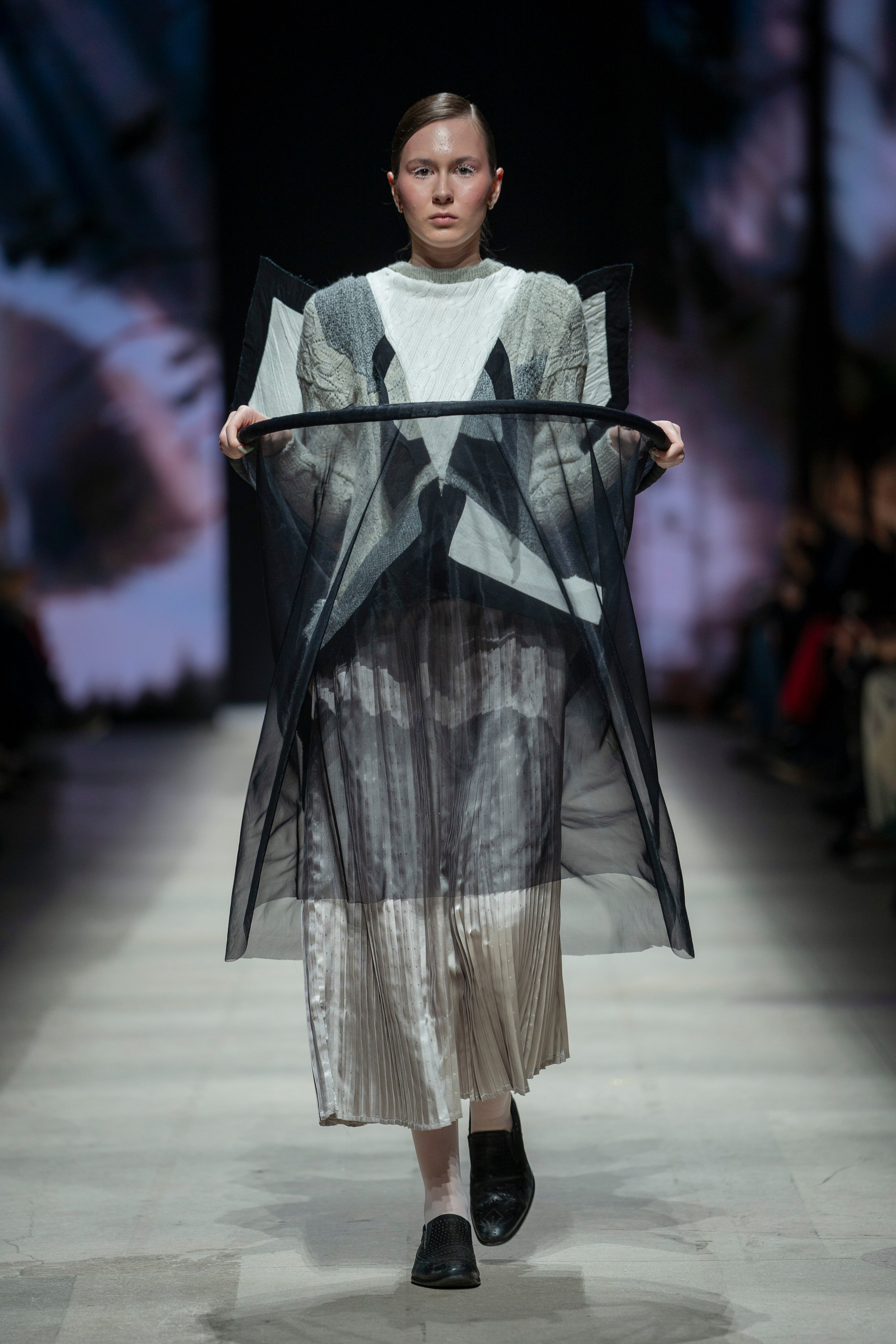 Показ Школы дизайна НИУ ВШЭ на Московской неделе моды. Фотограф в Москве Савкина Евгения