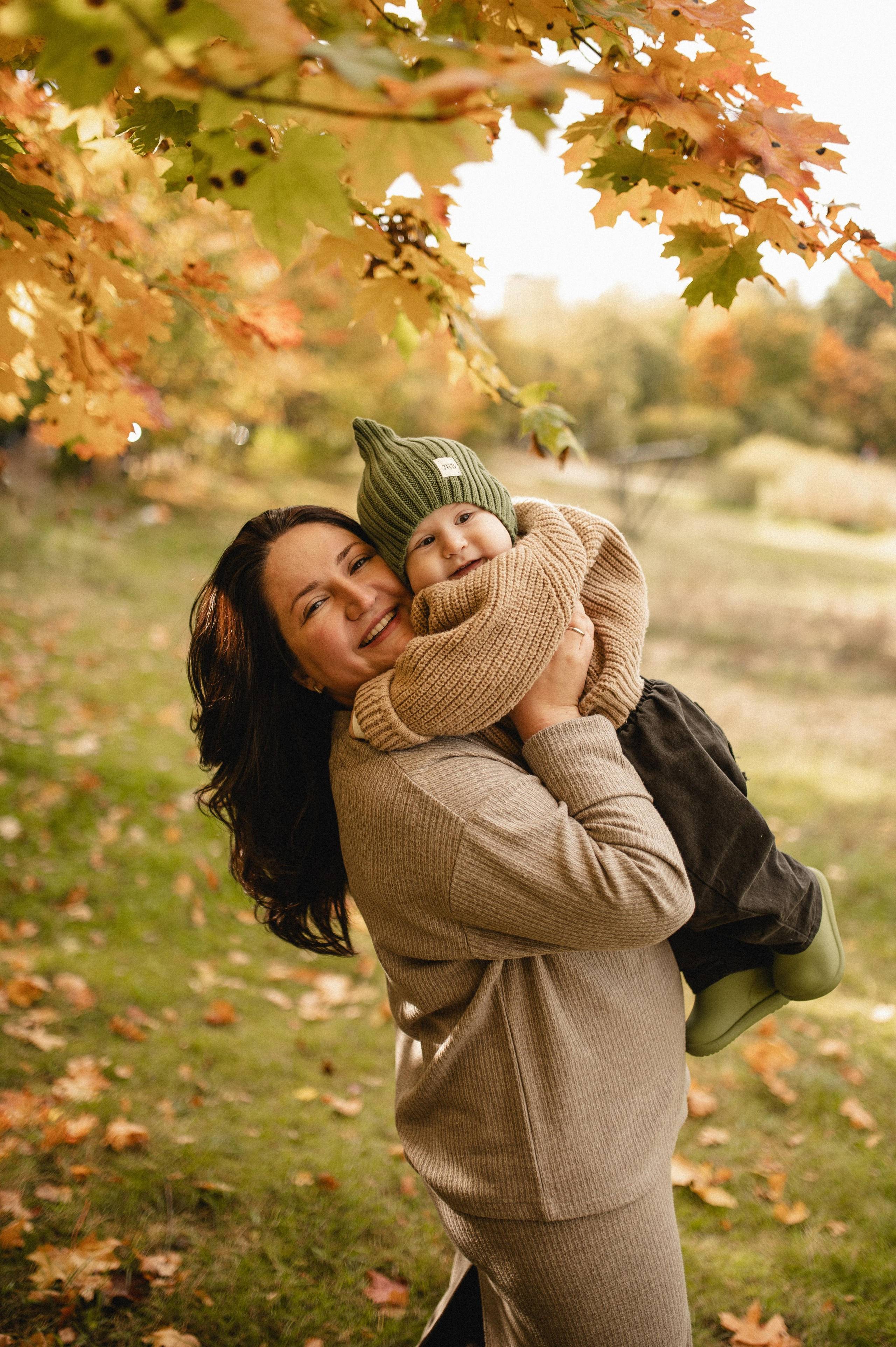 Осенняя фотосессия большой семьи в парке. Семейная фотосессия Бутово Москва фотограф Алина Морщагина