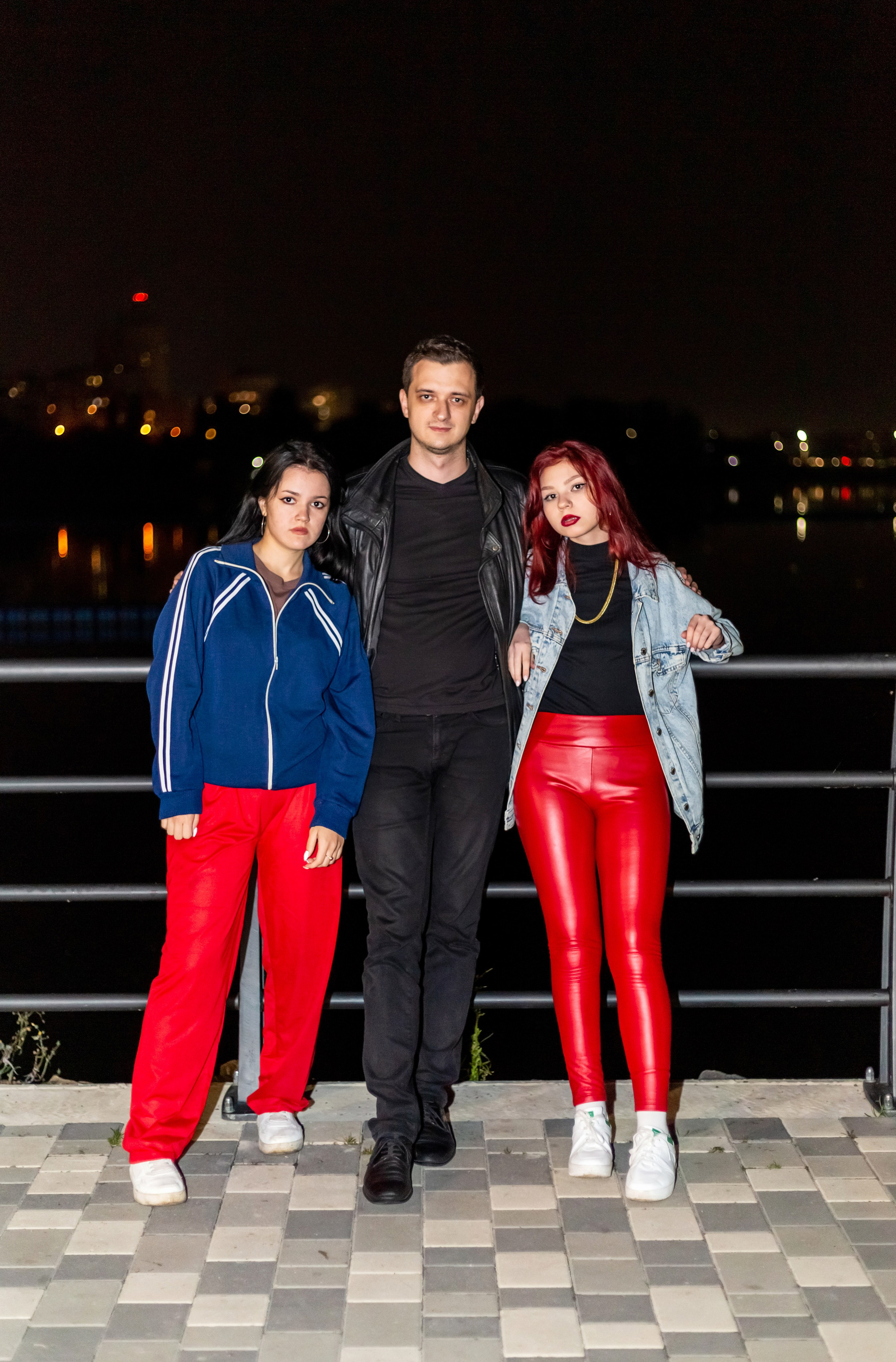 Вечерняя съемка в стиле 90-х. 11А — школа 9. Выпускные альбомы Воронеж от Веры Соколовой