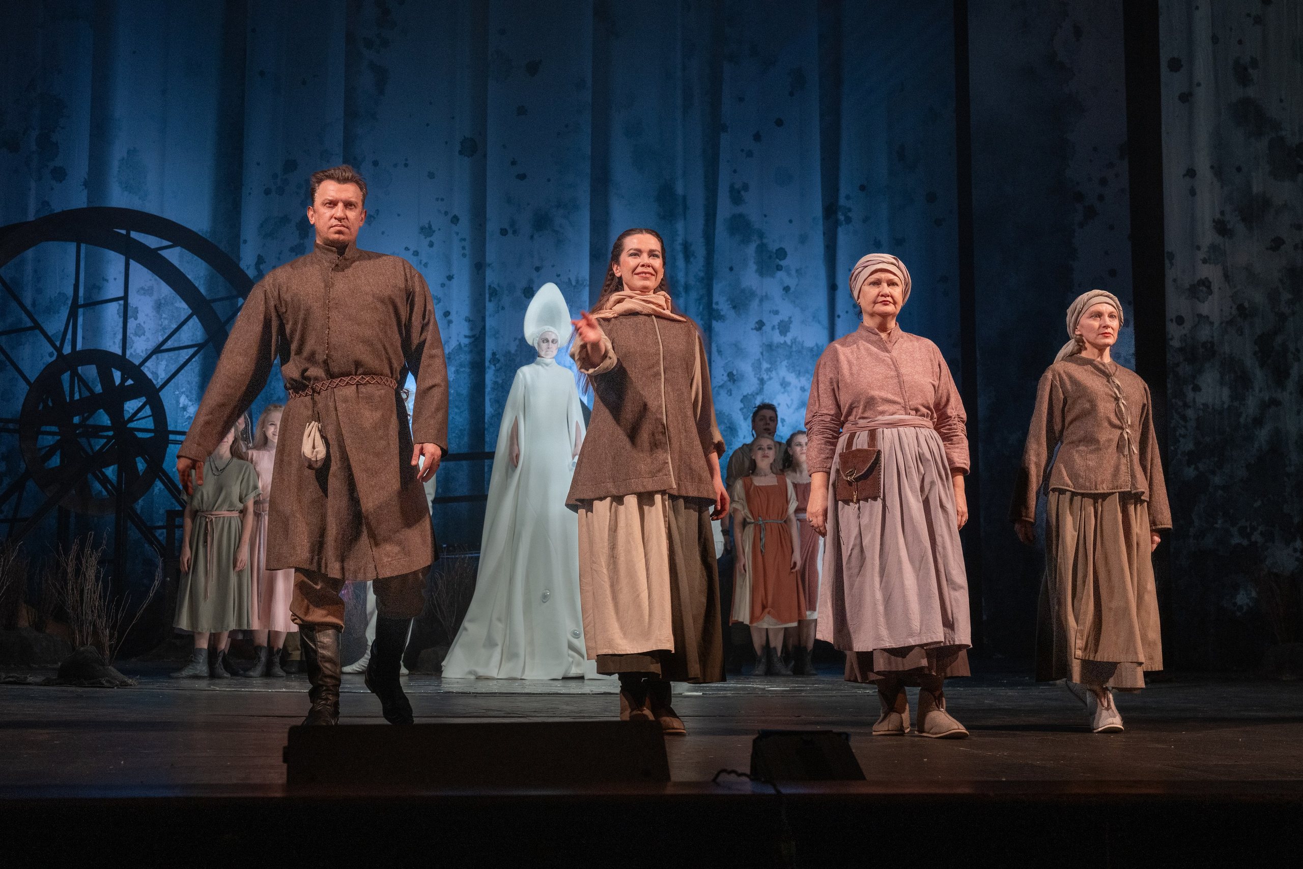 Алтайский молодёжный театр: Яга. Сайт фотографа Сергея Абрамова