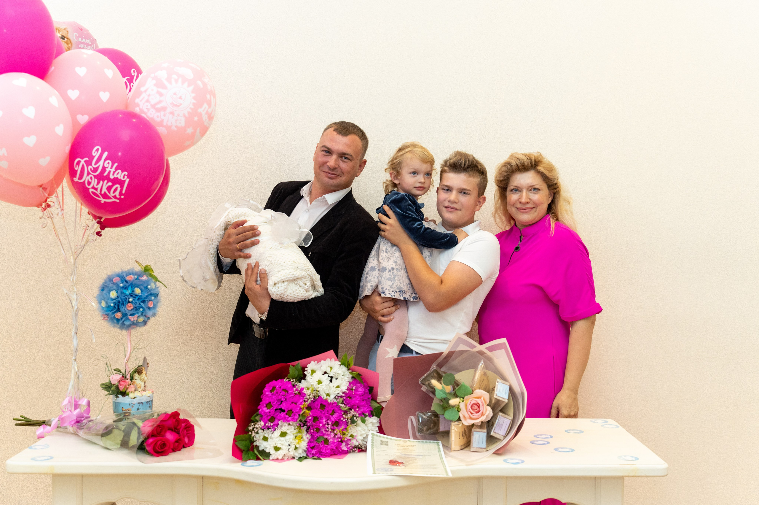 Выписка из роддома. Фотограф на Крещение и Венчание в Туле, детский и семейный фотограф