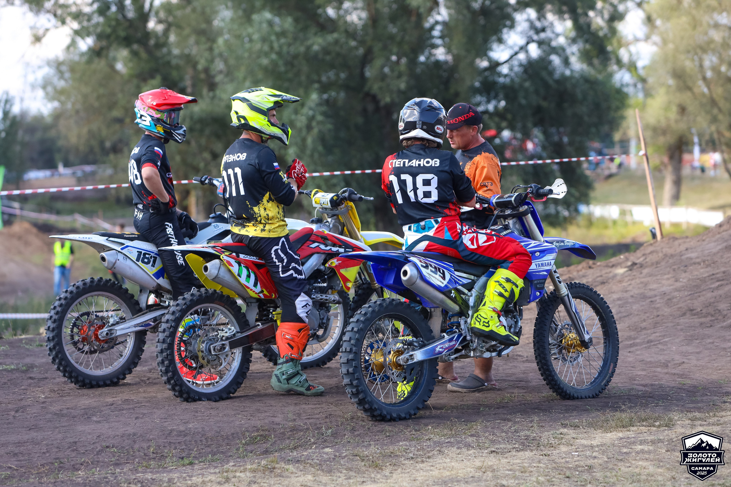 Шоу команды GRYAZNOV MOTO на Кубке России по гонкам с водными препятствиями на квадроциклах. Спортивный фотограф в Самаре