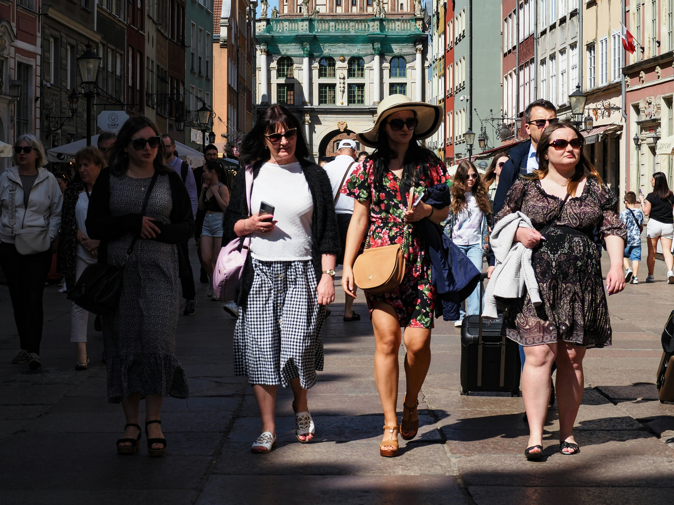 Тематические образовательные и коммуникативные тренинги для гостей нашего города. «В КРУГУ» Психологические тренинги в Санкт-Петербурге в живом формате