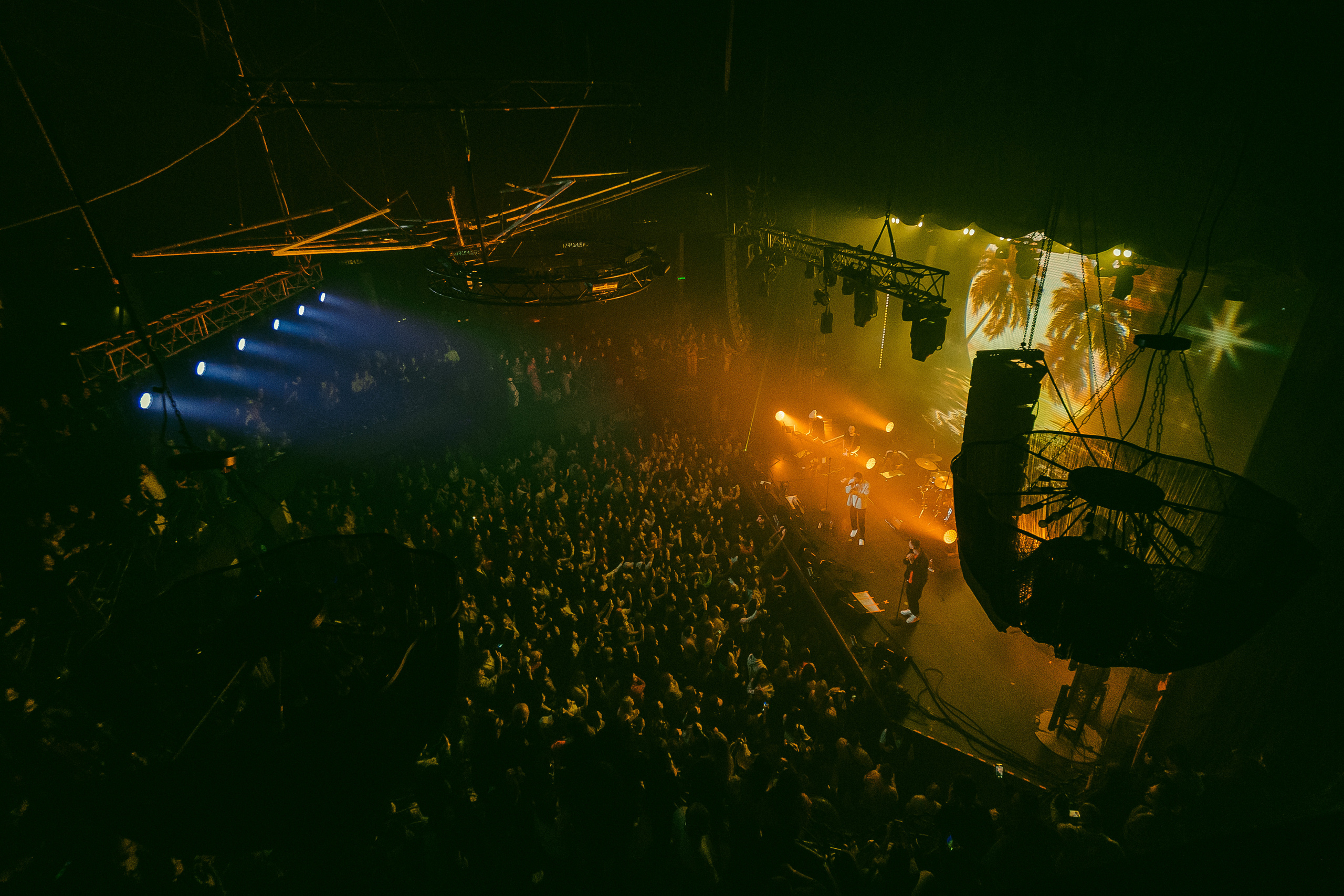 КОНЦЕРТ IDRIS & LEOS В ИЗВЕСТИЯ HALL. Репортажный и свадебный фотограф в Москве