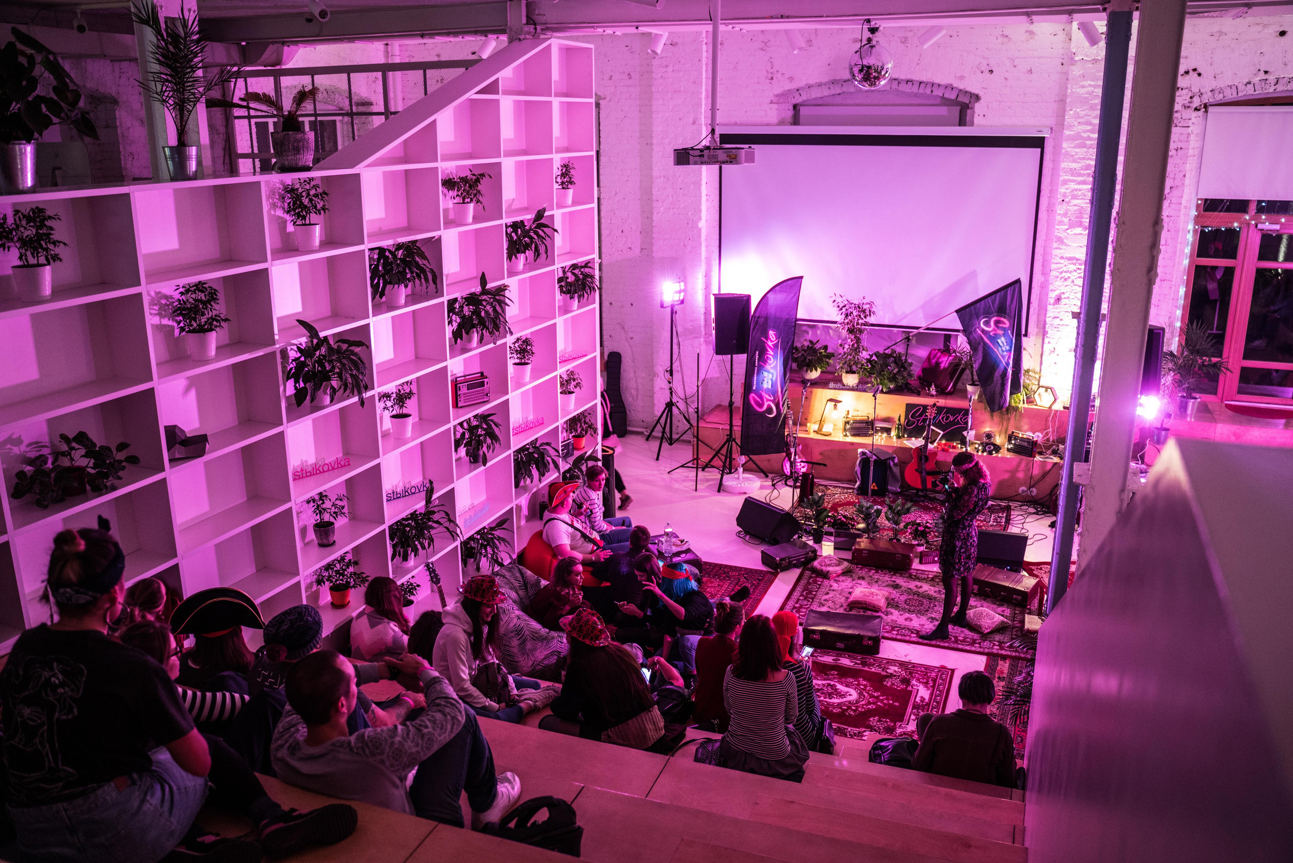 МУЗЫКАЛЬНЫЙ КВАРТИРНИК «СТЫКОВКА». Репортажный и свадебный фотограф в Москве