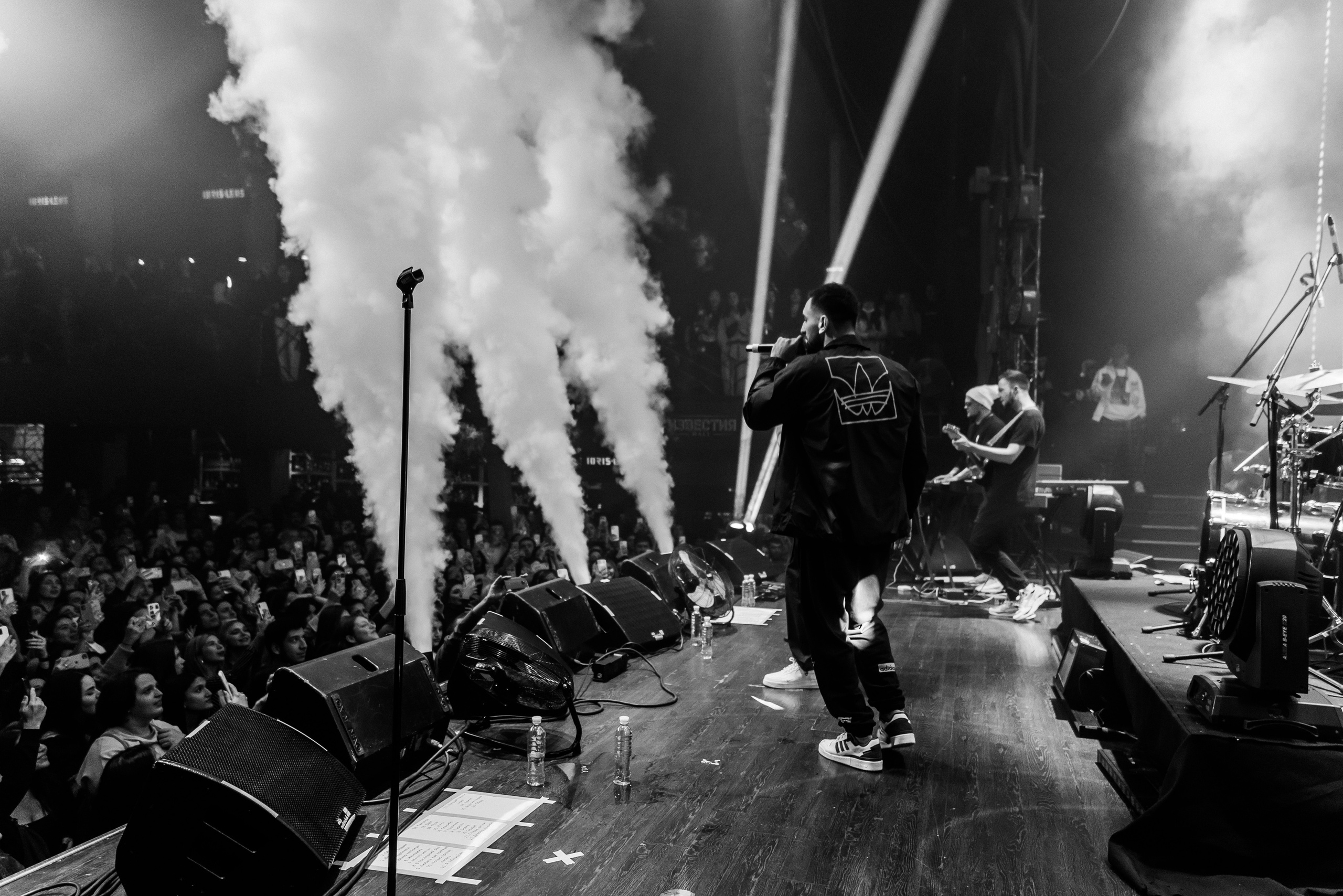 КОНЦЕРТ IDRIS & LEOS В ИЗВЕСТИЯ HALL. Репортажный и свадебный фотограф в Москве