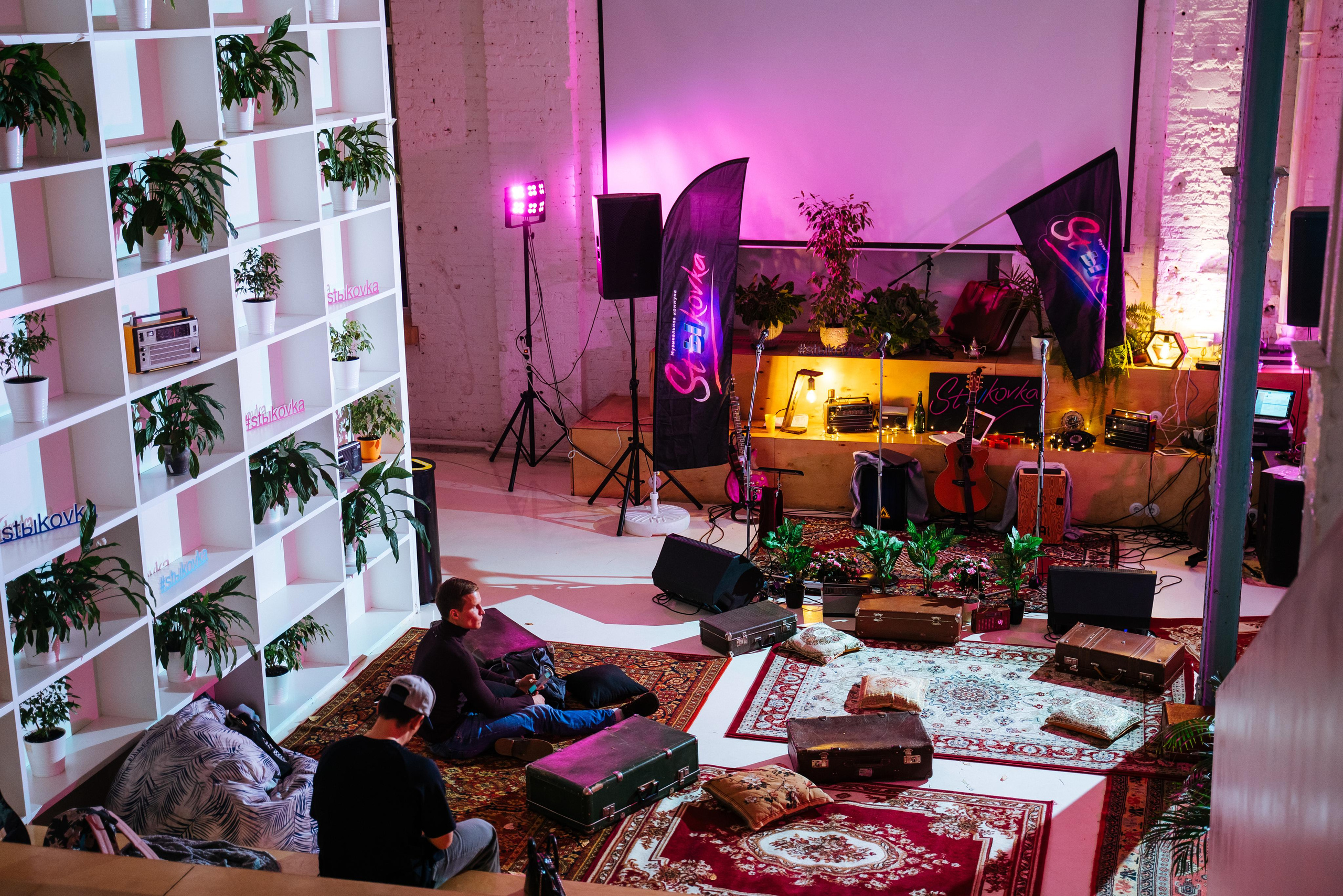 МУЗЫКАЛЬНЫЙ КВАРТИРНИК «СТЫКОВКА». Репортажный и свадебный фотограф в Москве