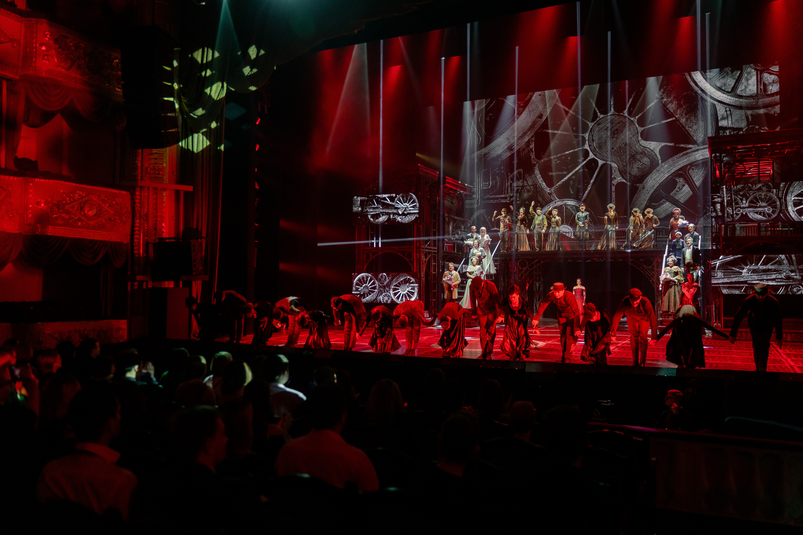 РЕПОРТАЖ С ОТКРЫТИЯ МЮЗИКЛА «АННА КАРЕНИНА». Репортажный и свадебный фотограф в Москве