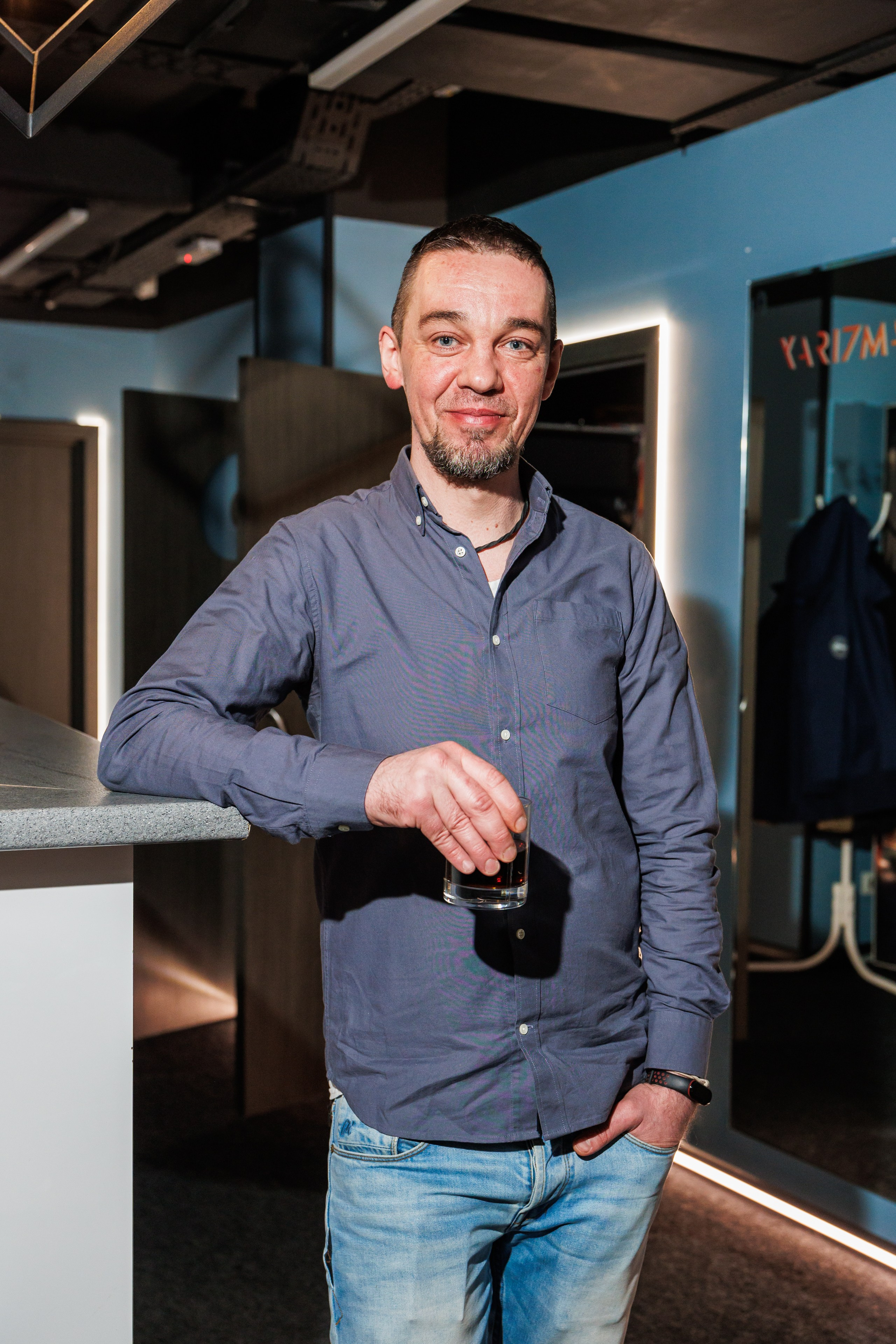 Вечеринка в караоке. Фотограф в Москве Дмитрий Емельянов