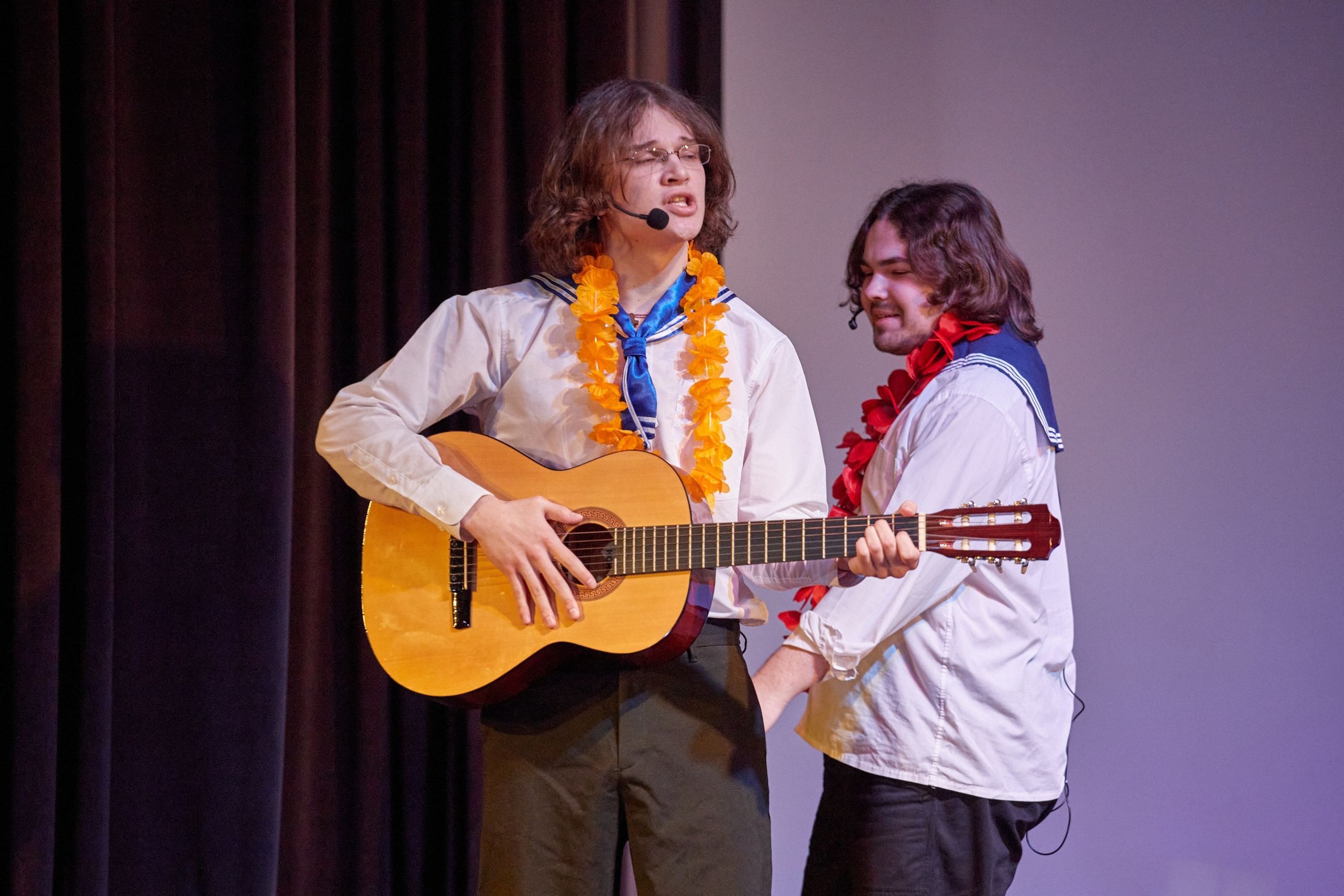 Школьный концерт. Предметный и контентный фотограф в Москве Курочкина Оксана