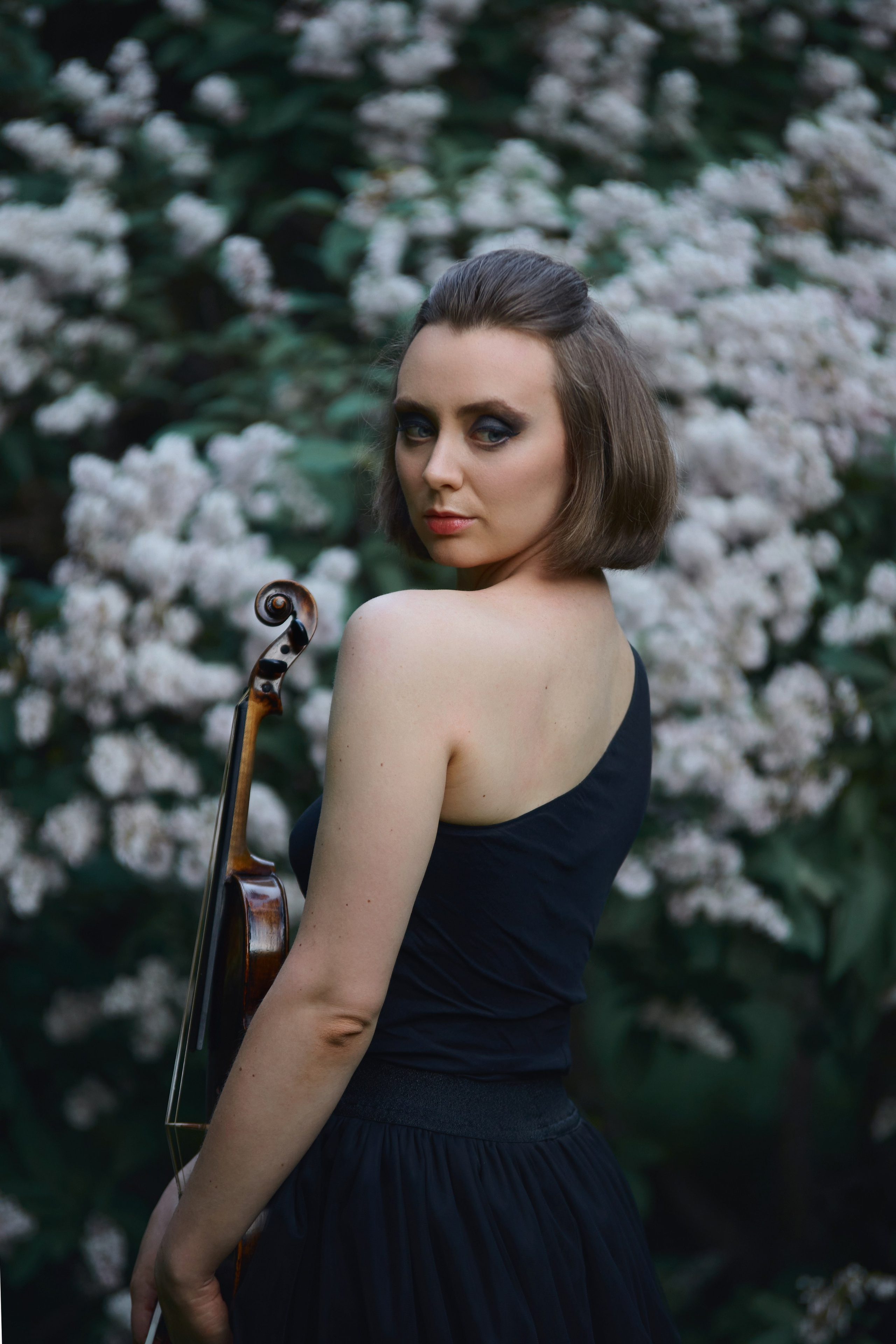 Портреты со скрипкой в парке для Ольги. Репортажный и женский фотограф в Новосибирске