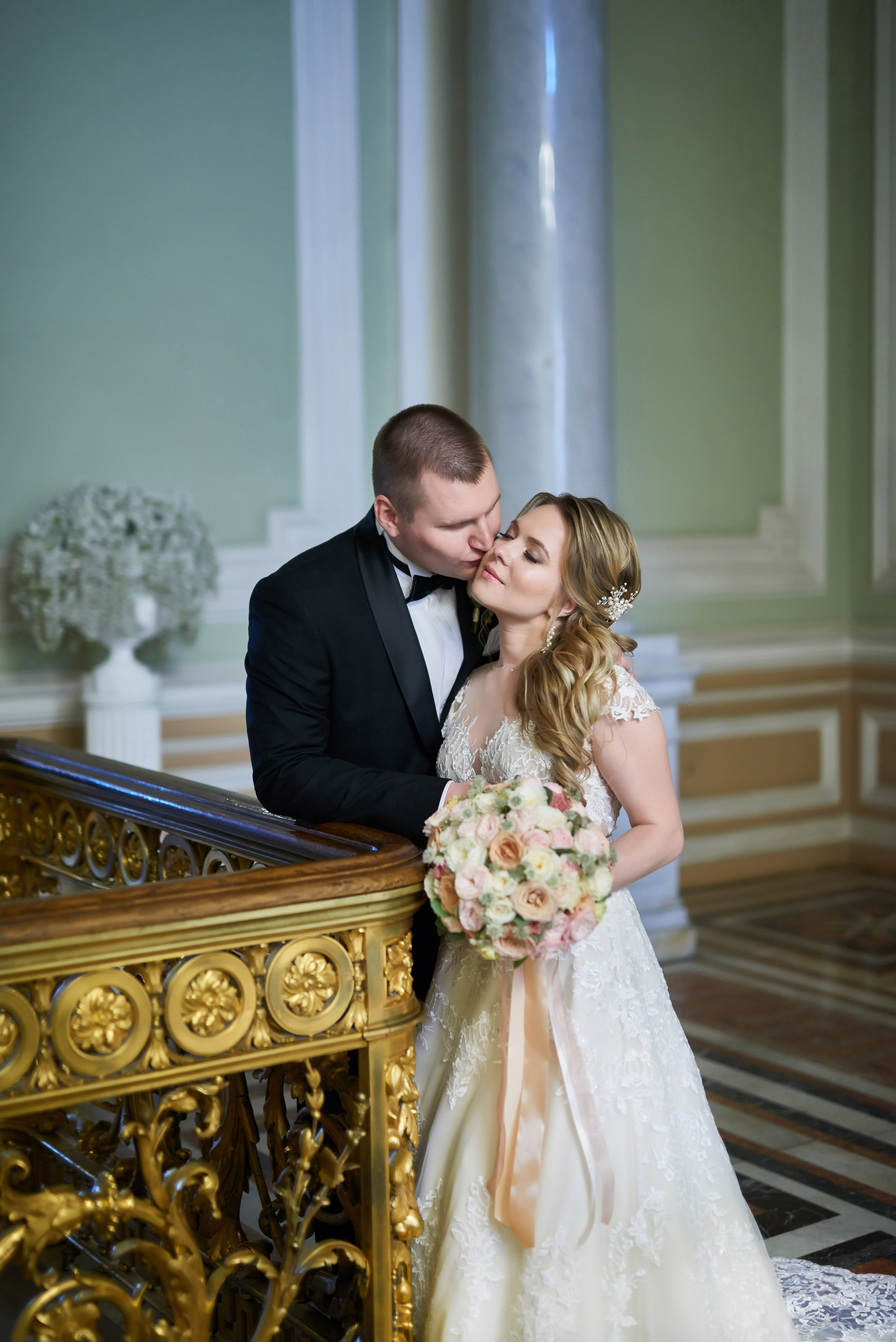 Юлия и Антон (Первый Дворец Бракосочетания, прогулка на Елагином острове). Портретный, семейный и свадебный фотограф в Санкт-Петербурге и в Пушкине Ширяев Денис