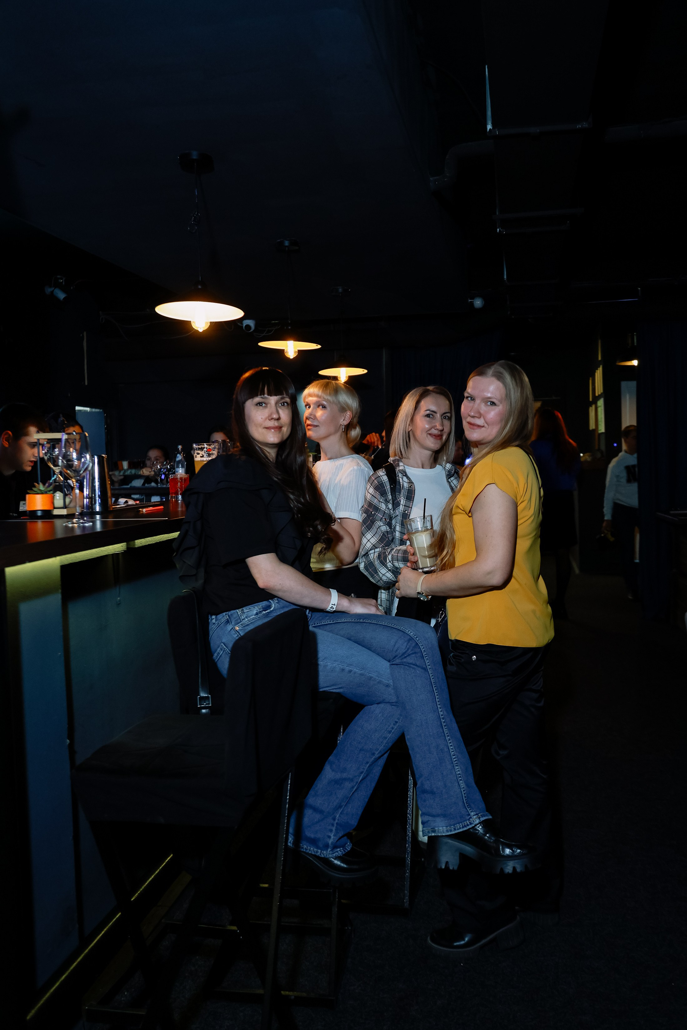 Дискотека под хиты 2000 в Истории. Фотограф Юлия Мальцева