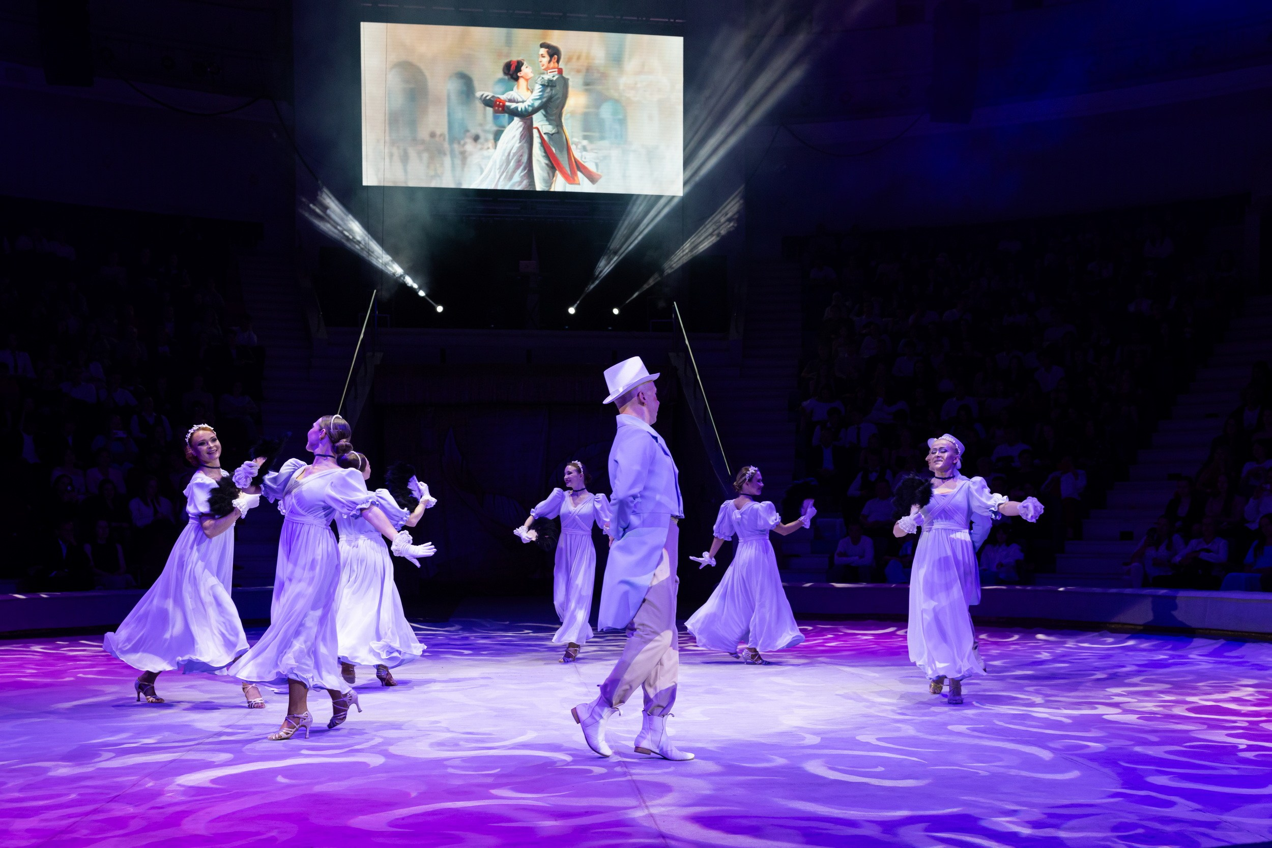 Городской бал выпускников (24 июня 2025). Репортажный фотограф Алексей Пирязев