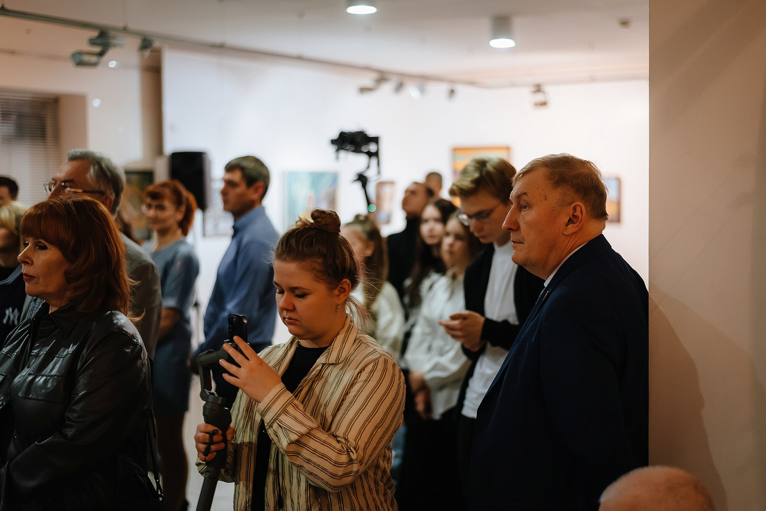 30.10.2023 | Галерея современного искусства «Красный Мост». Торжественное открытие галереи и выставки «Мост». Фотограф Роман Рудаков