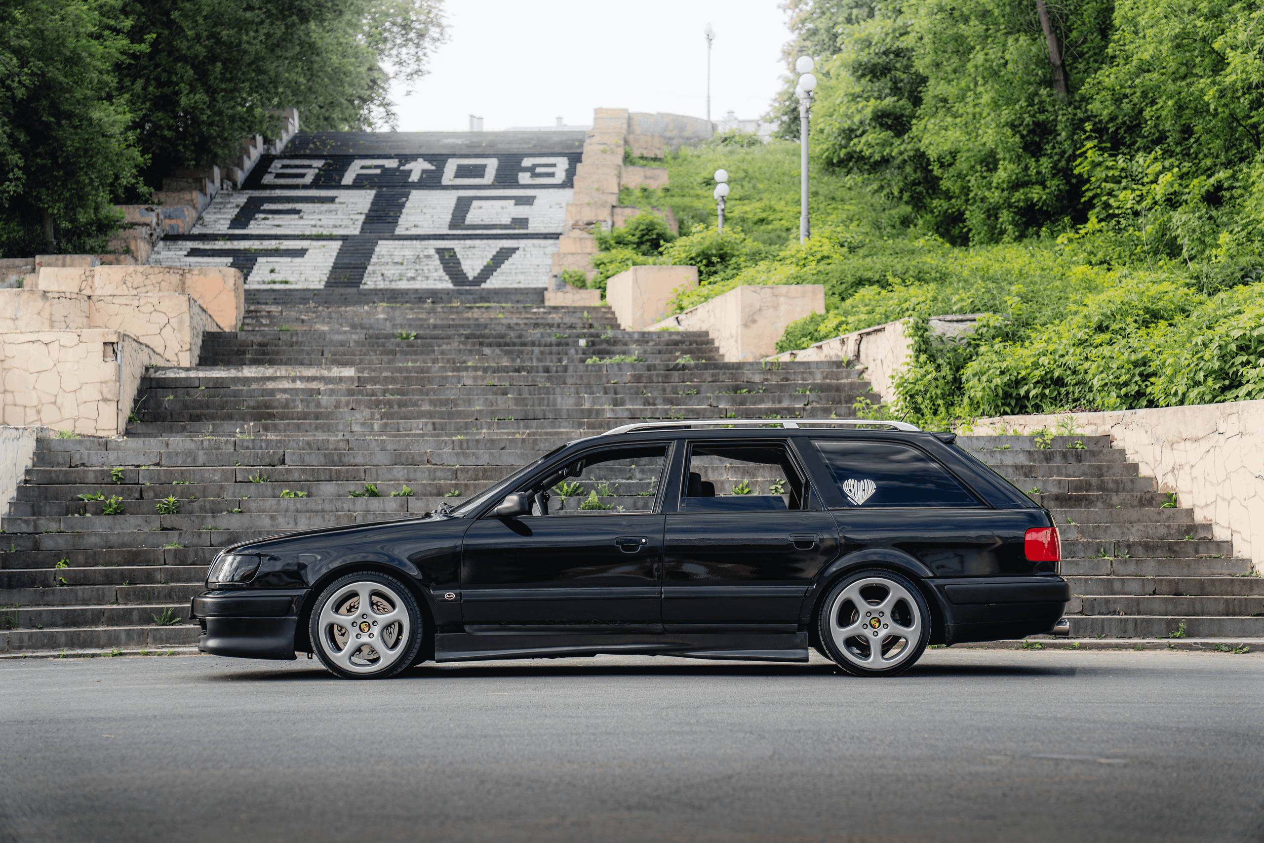 Audi 100 C4 Avant: океан уличной культуры