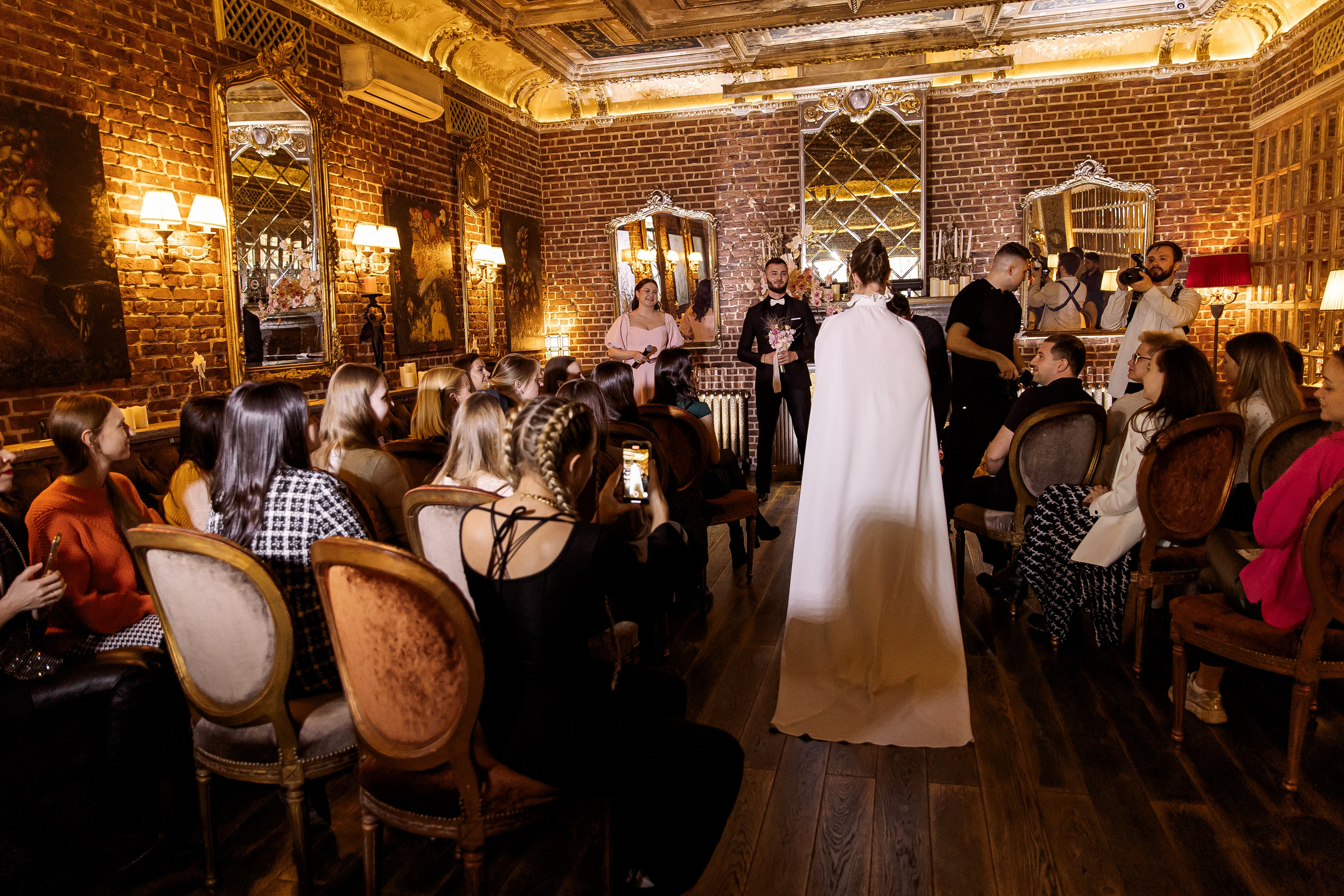 Свадебная выставка. Свадебный и семейный фотограф в Челябинске Юлия Ишимова