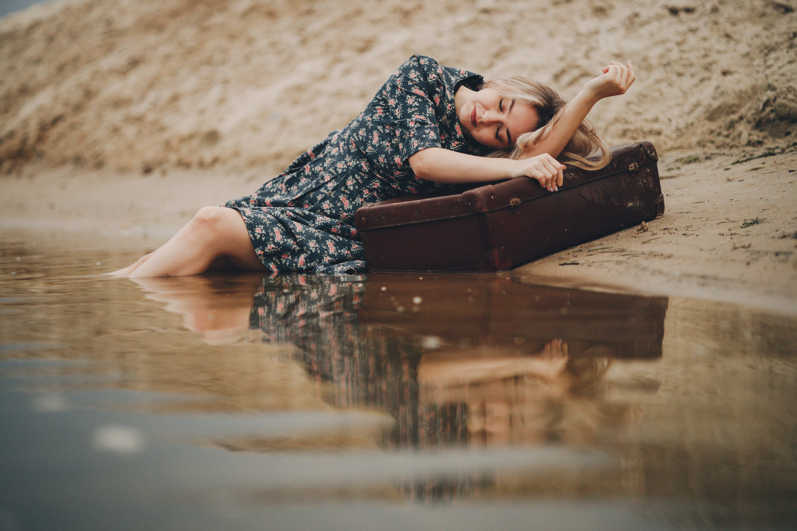 Фотосъемка Екатерины на берегу пляжа. Выпускные альбомы в Серпухове