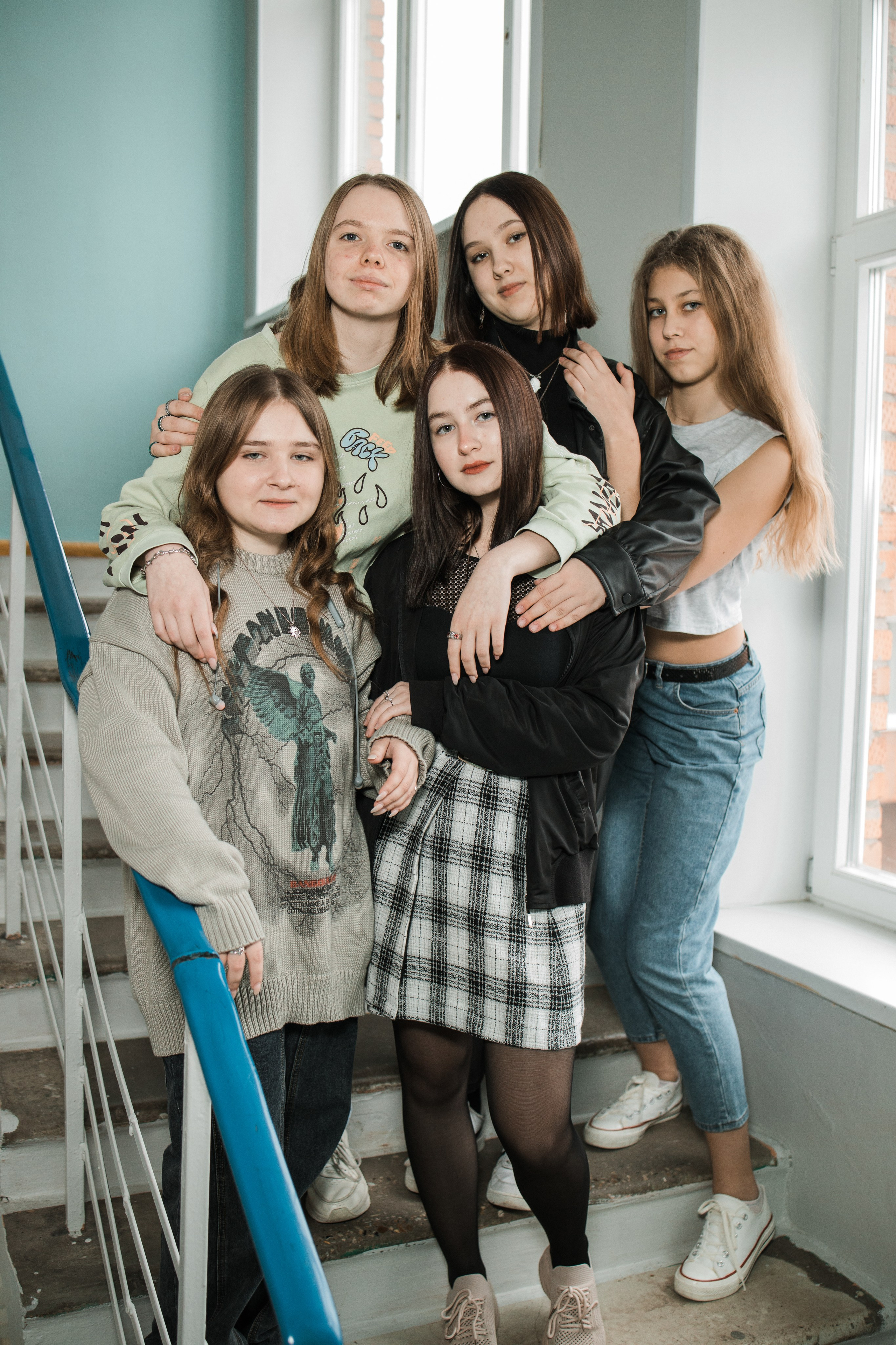 Современная фотосессия для выпускников 9 классов. Выпускные альбомы в Серпухове