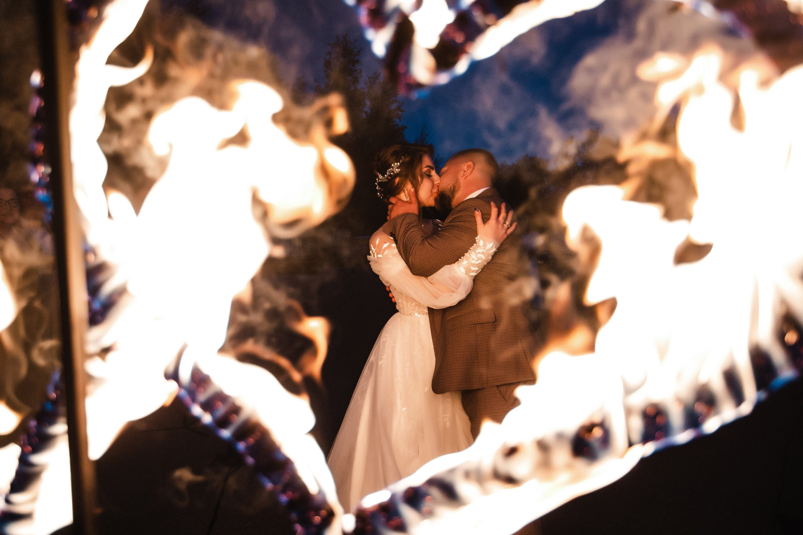 Карина + Глеб. Роман Урумбаев фотограф Нижневартовск