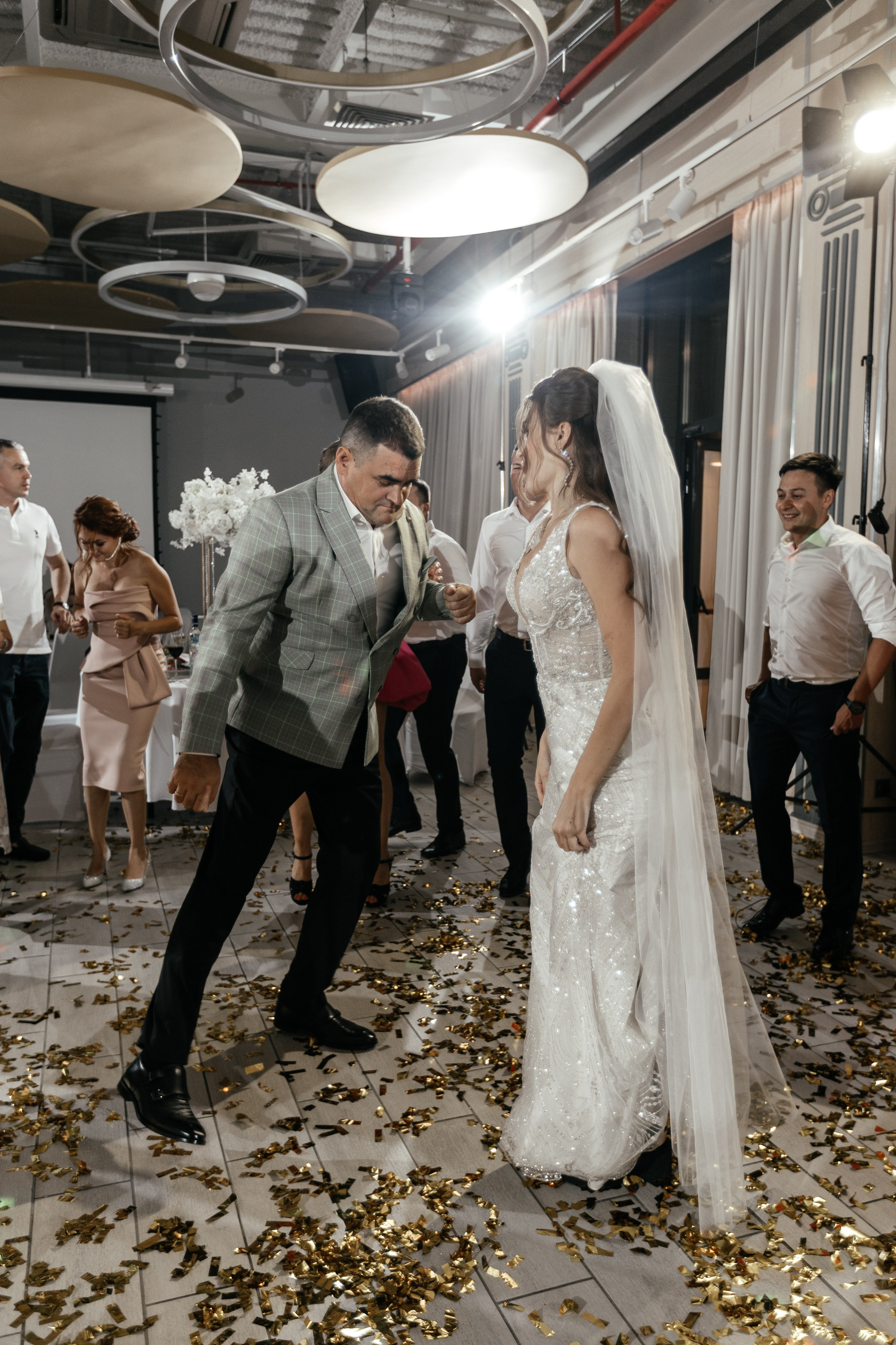 Свадебный фотограф Уфа — Руслан ГабдлисламовЖивые эмоции, красивые кадры, воспоминания на всю жизнь.Работаю по всей Республике Башкортоста. Свадебный фотограф Уфа Руслан Габдлисламов