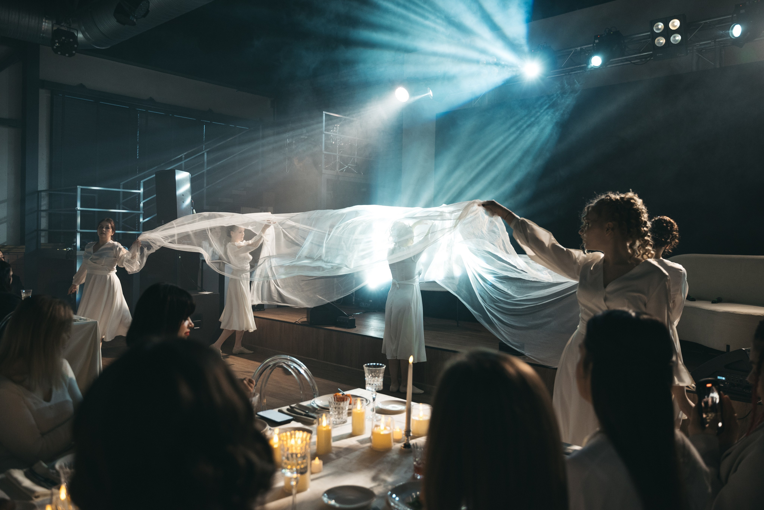 WhiteRoom Pre-wedding. Репортажный и свадебный фотограф в Сургуте