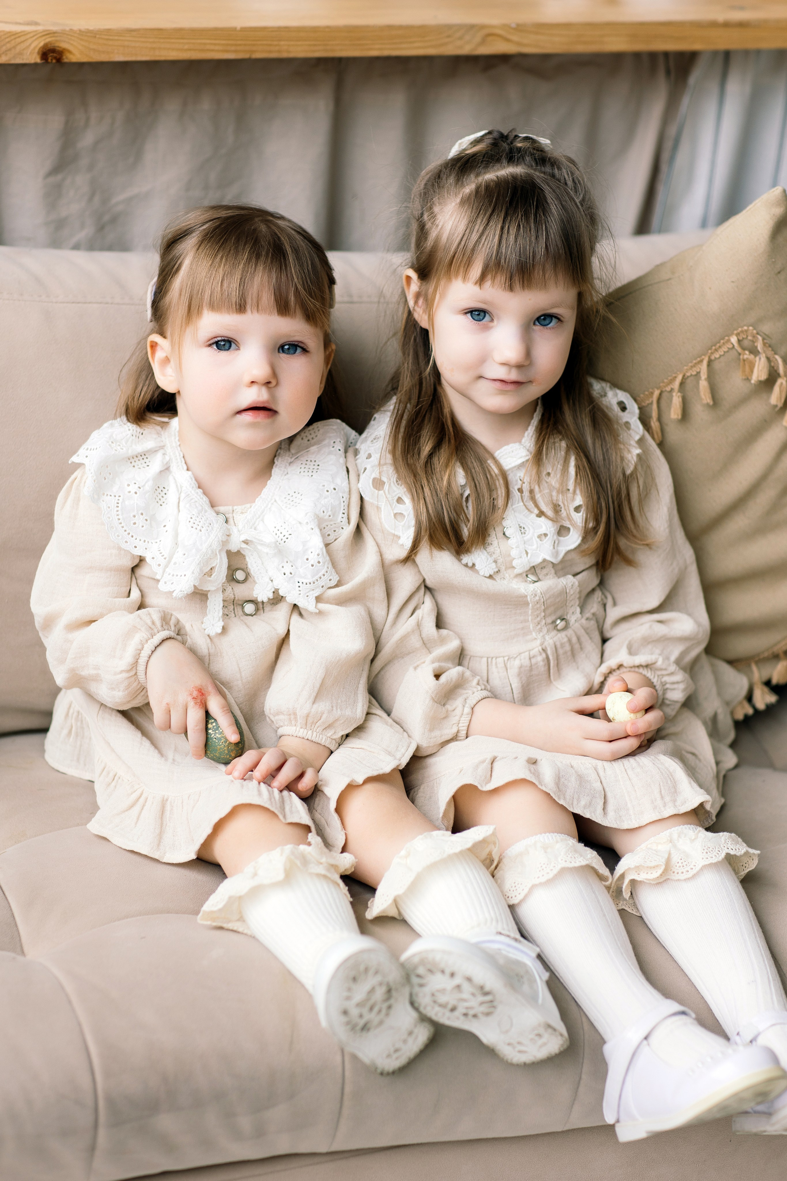Варя и Мира фотосессия к Пасхе. Семейный фотограф Толстикова Кристина