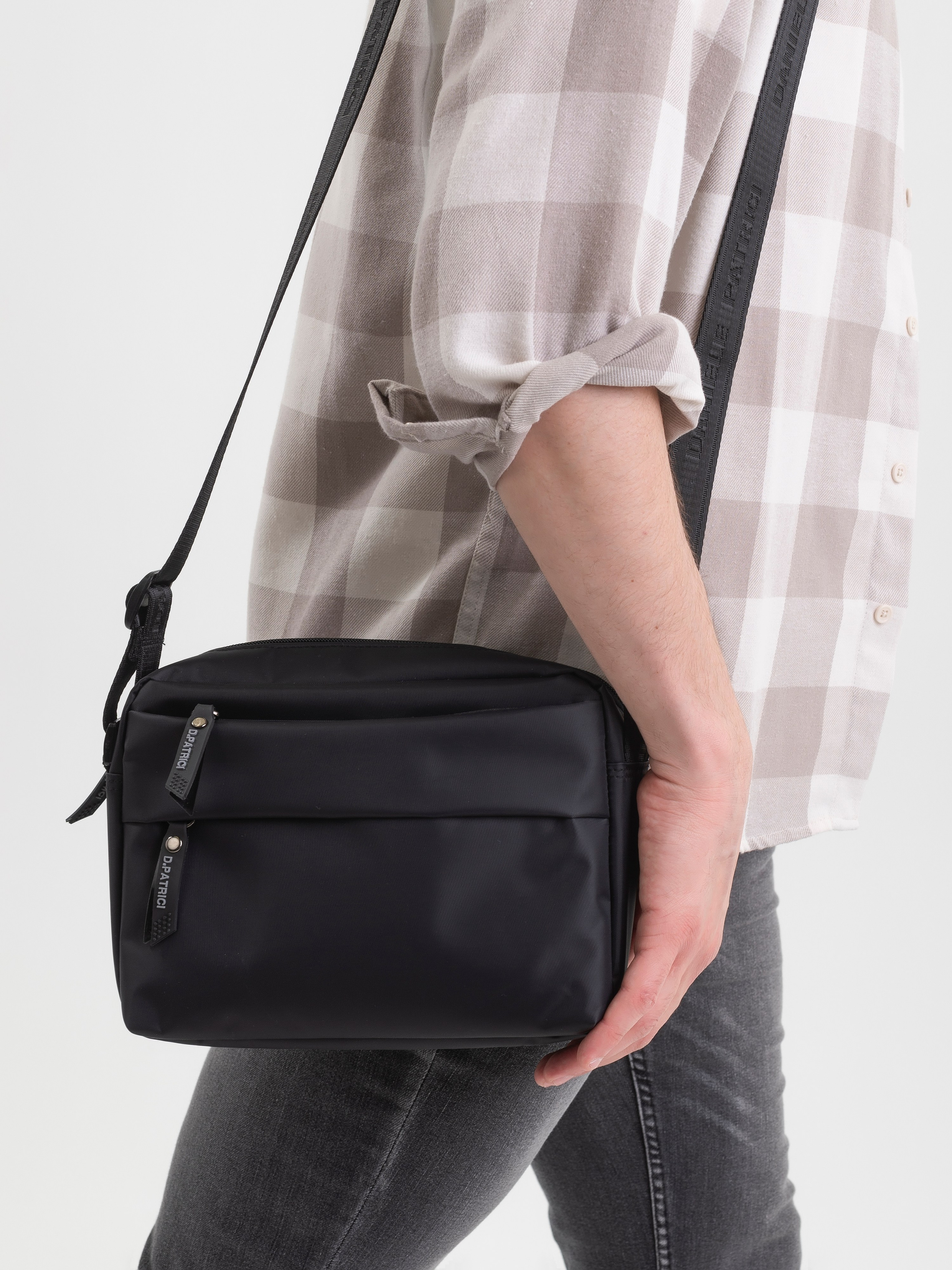 КАТАЛОГ СУМОК KARI. Фотограф