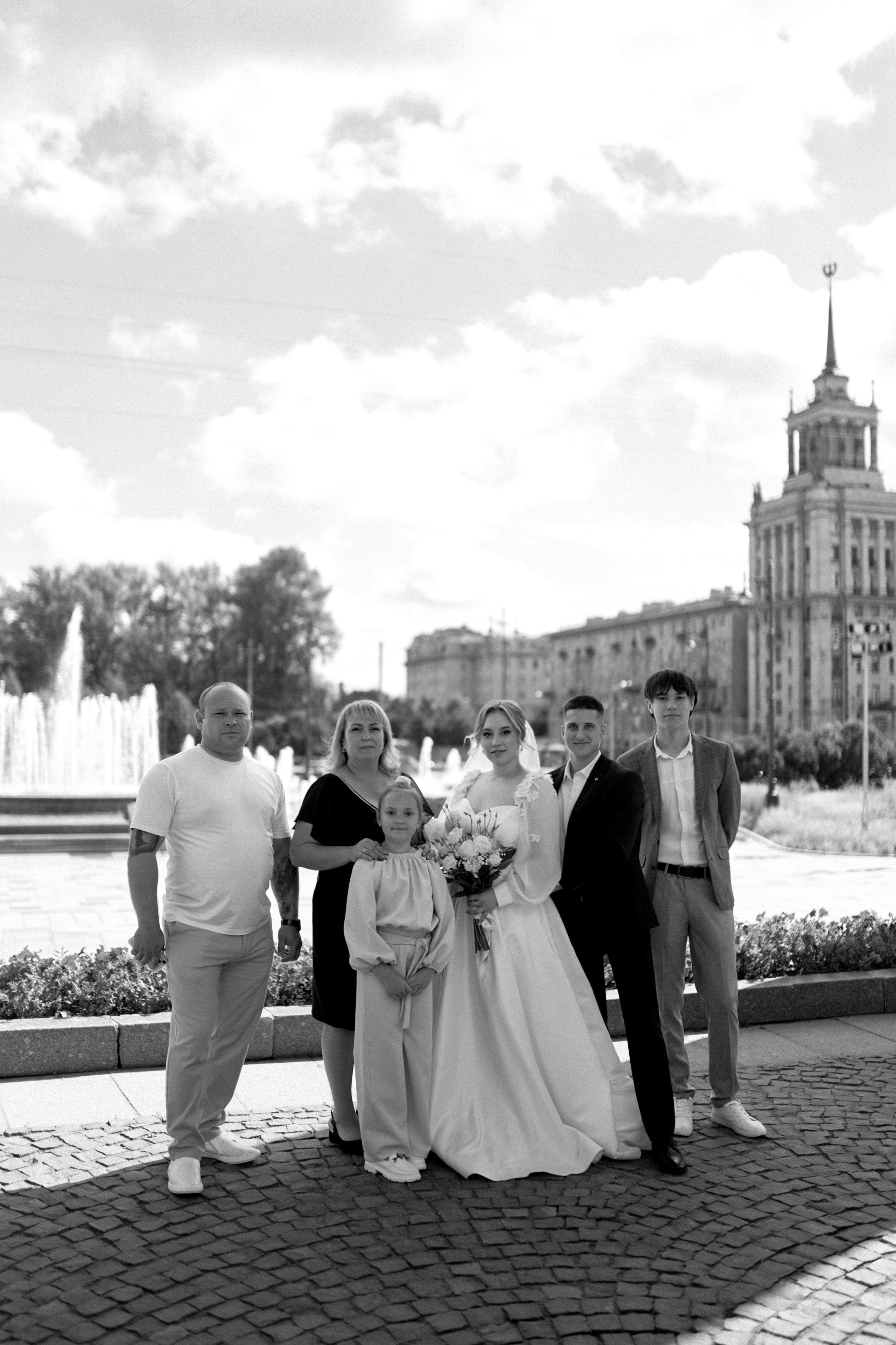 Свадебная Фотосессия в Парке Победы. Сестры Карабаза. Фотографы и ретушеры в Москве и Санкт-Петербурге