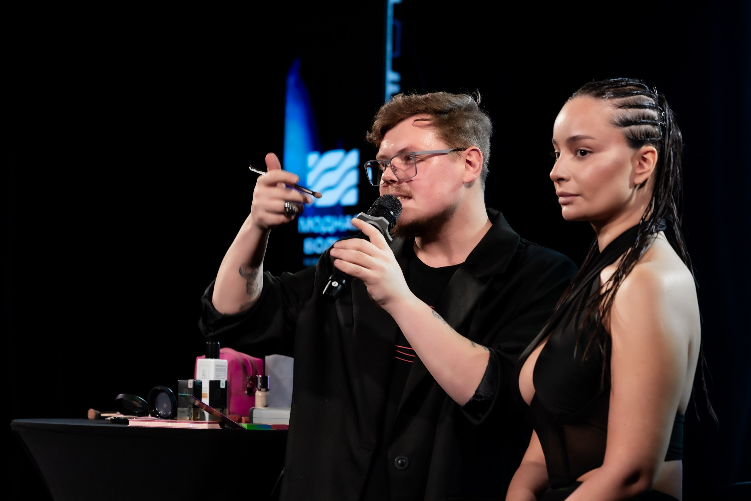 Мастер-класс по макияжу на Модной волне от Ивана Смирнова, звездного визажиста. Студия фото, видеографии и мультимедийного дизайна в Москве Multi Frame Studio