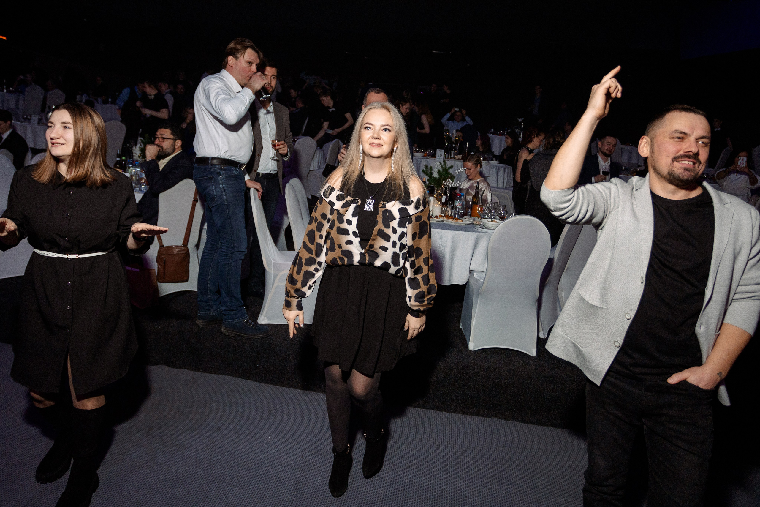 РЕПОРТАЖ: НОВЫЙ ГОД В ДК МЕТАЛЛУРГ. Профессиональный фотограф в Ижевске Леша Петров