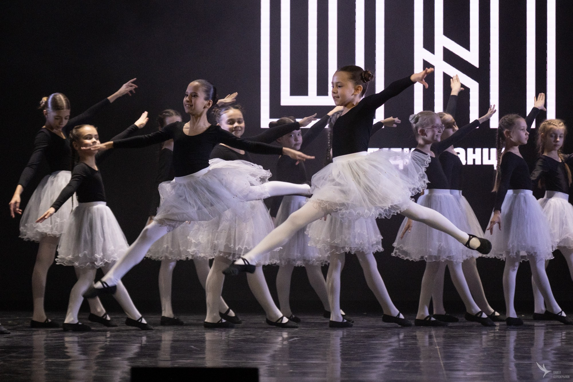 Отчетный концерт студии танца «ШАГ». Репортажный фотограф в Казани Павел Серпокрылов
