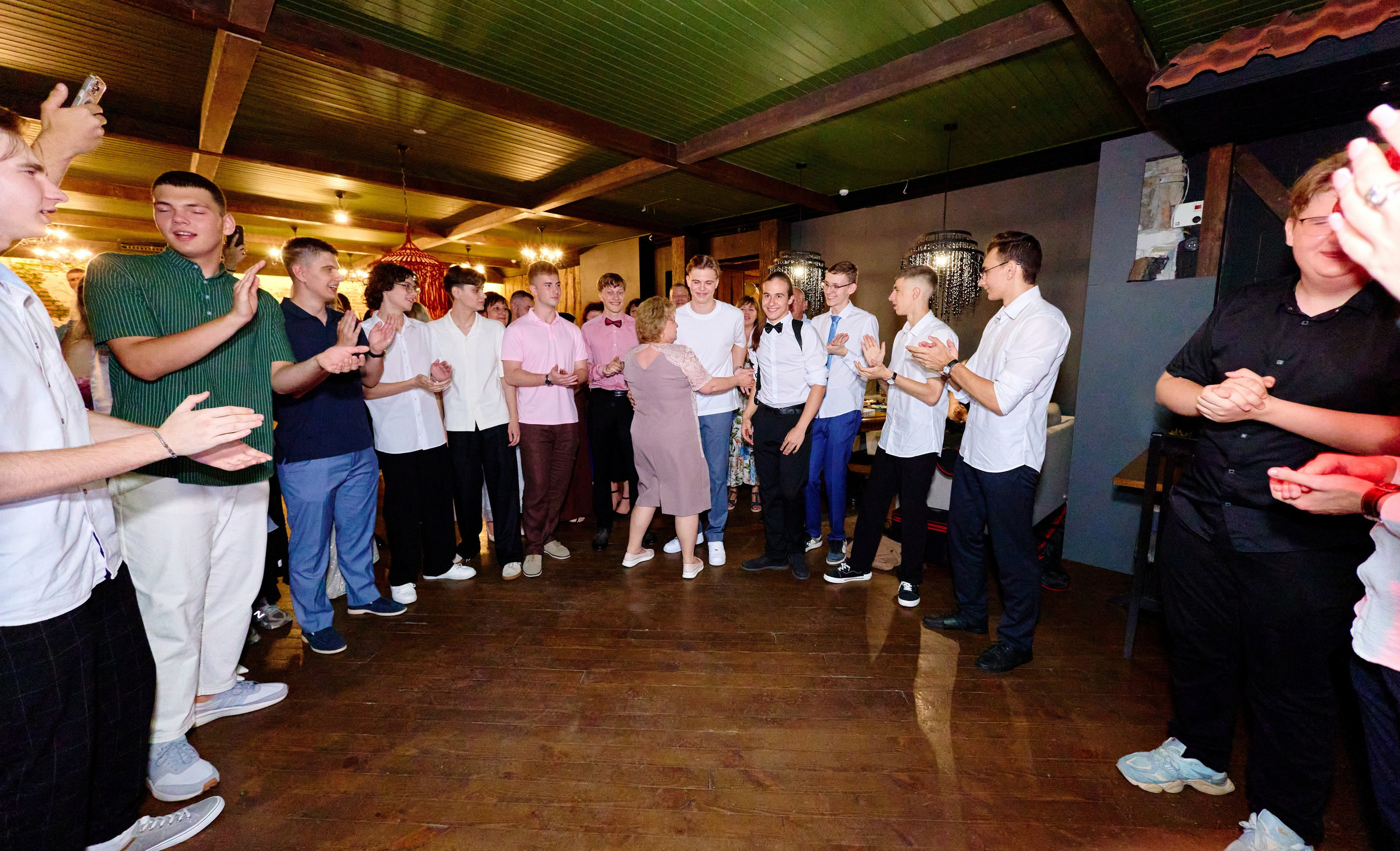 Выпускной 35 Сош. Фотограф Выпускные альбомы Таганрог Сергей Коробченко