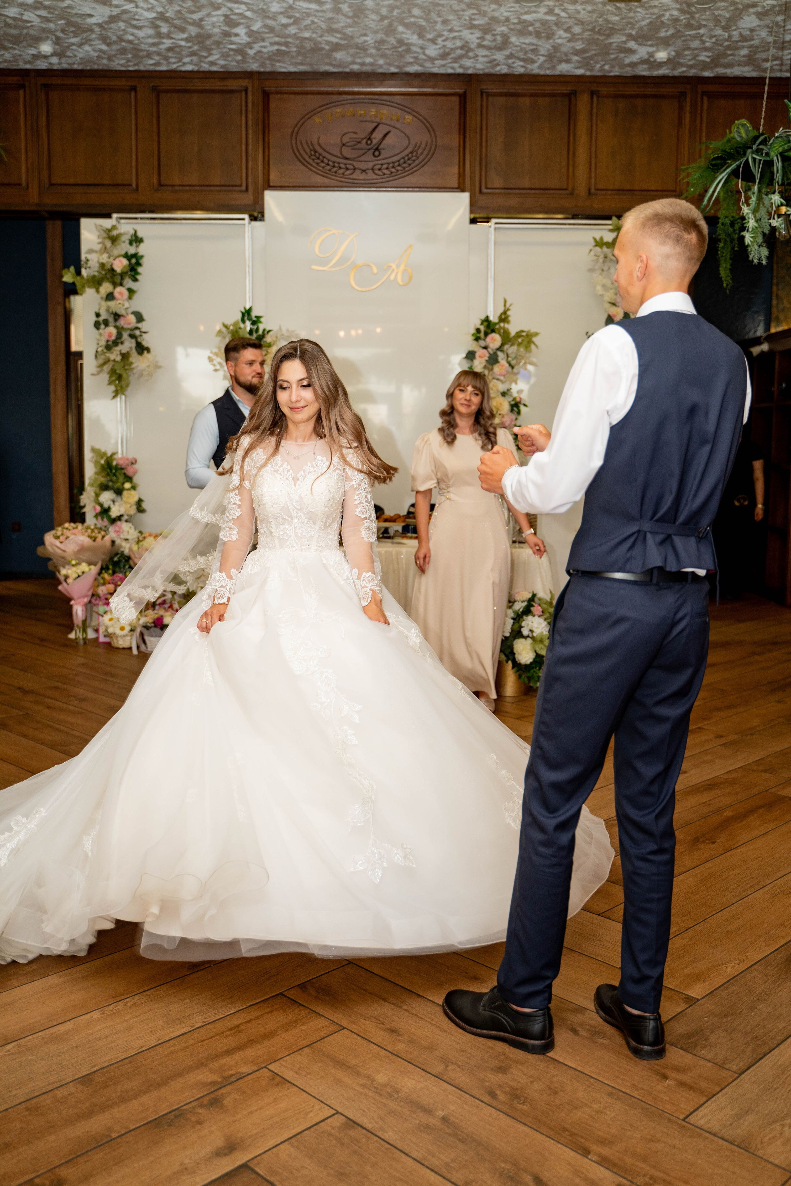 Данил и Анастасия. Видеосьемка, фотосьемка свадеб, юбилеев, утренников в Краснодарском кр